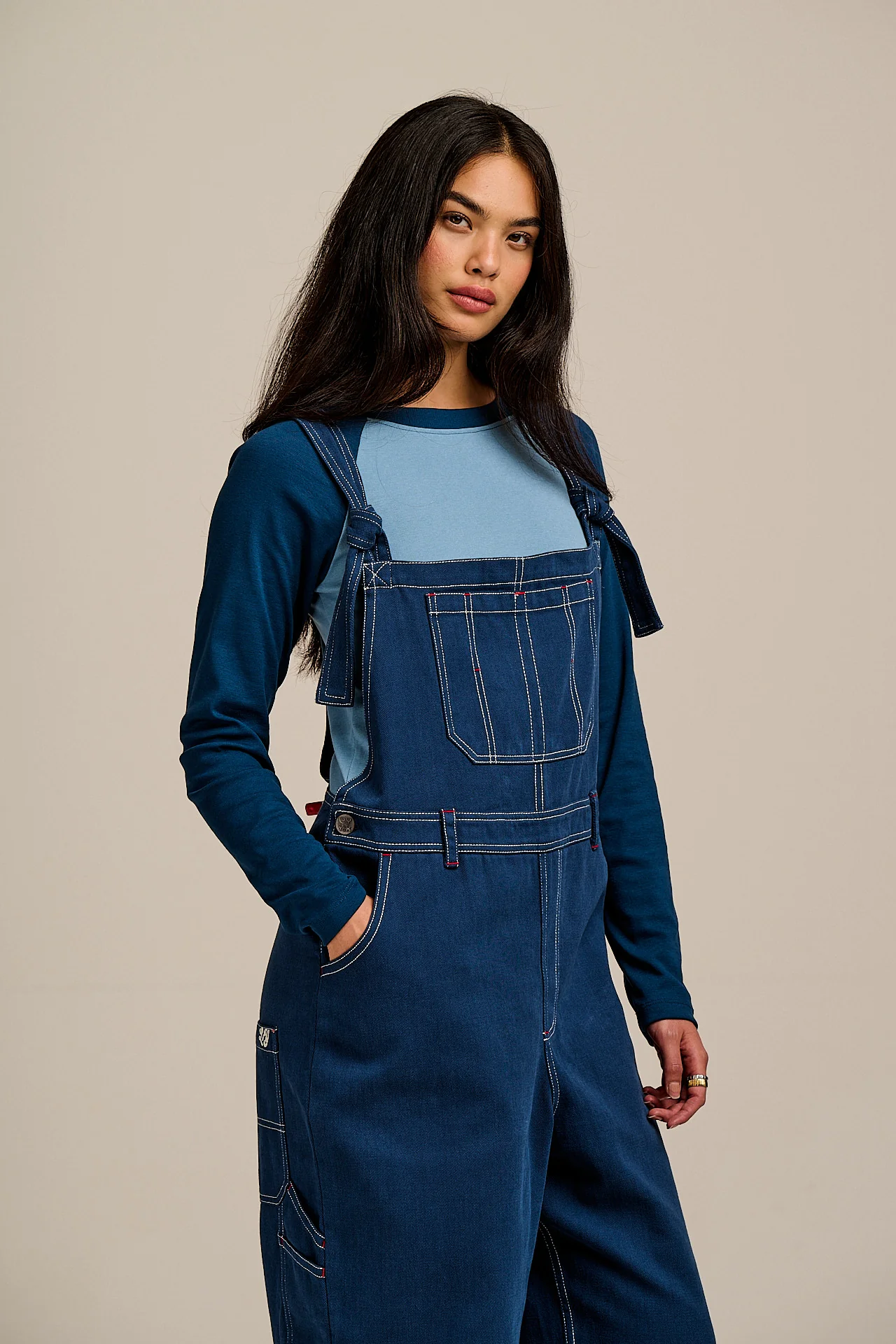 Avi - Long Sleeve Raglan Tee in Blue