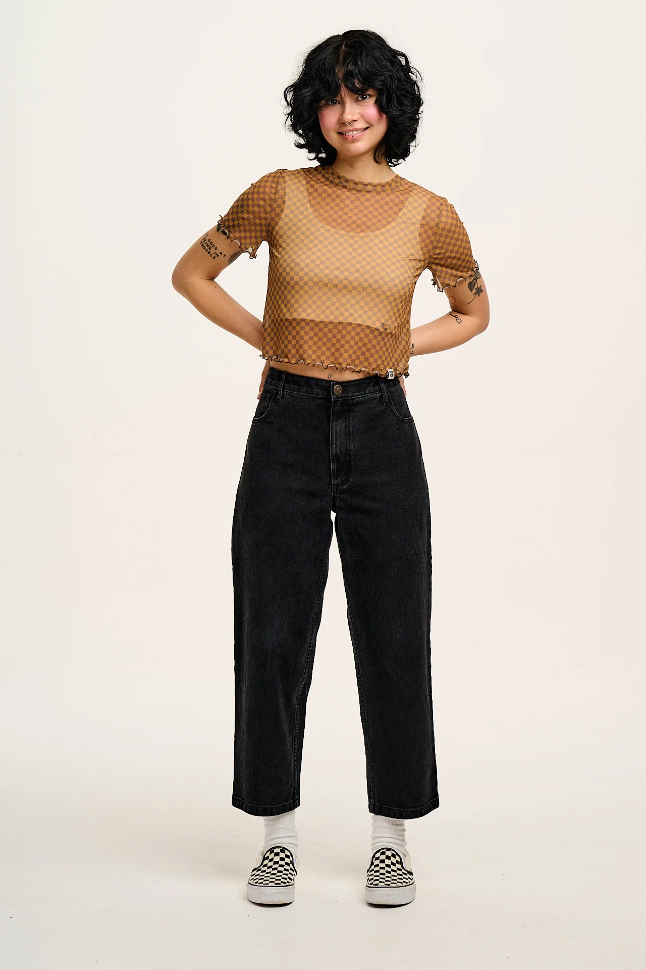 Drew - Cropped Straight Leg Denim Jeans in Washed Black