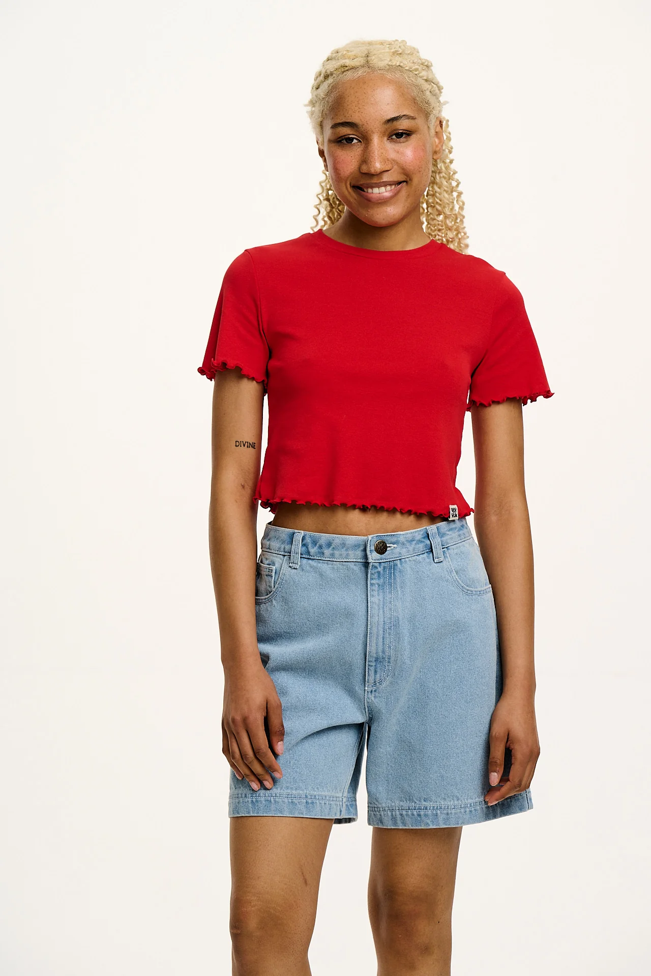 Greta - Cropped Cotton Top in Red