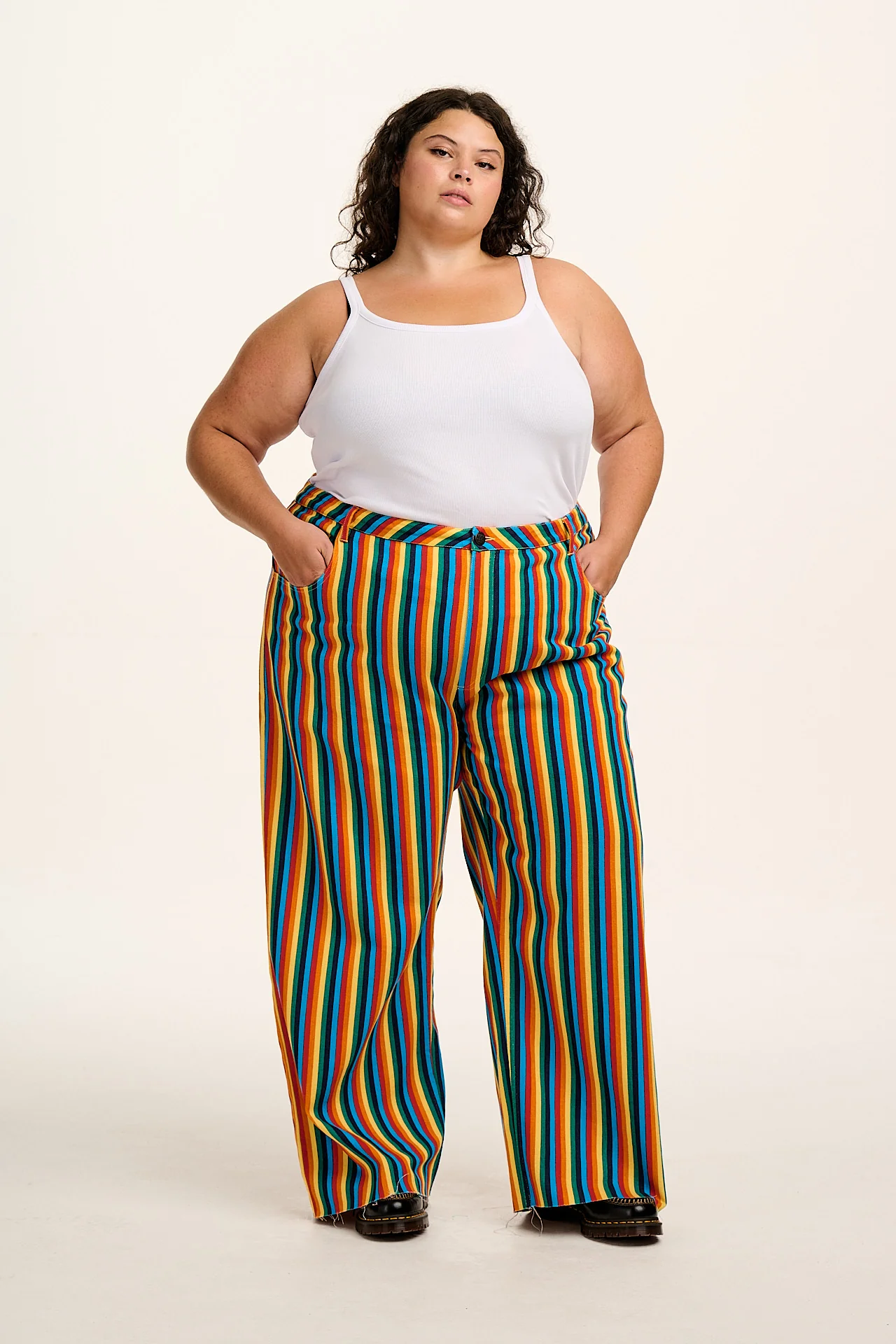 Carter - High Waisted Jeans in Rainbow Print