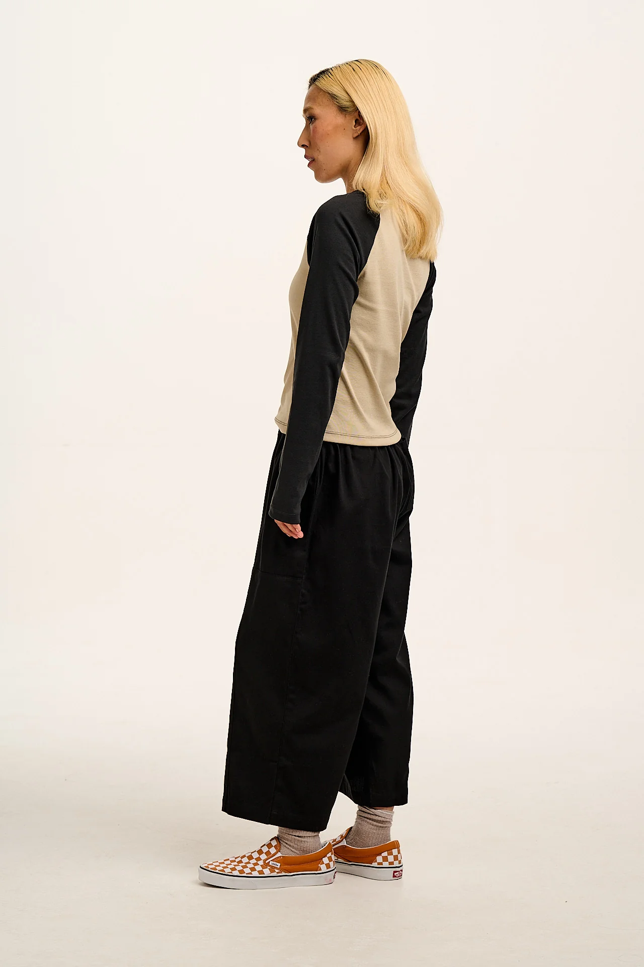 Chuck - Wide Leg Cotton Trousers in Black