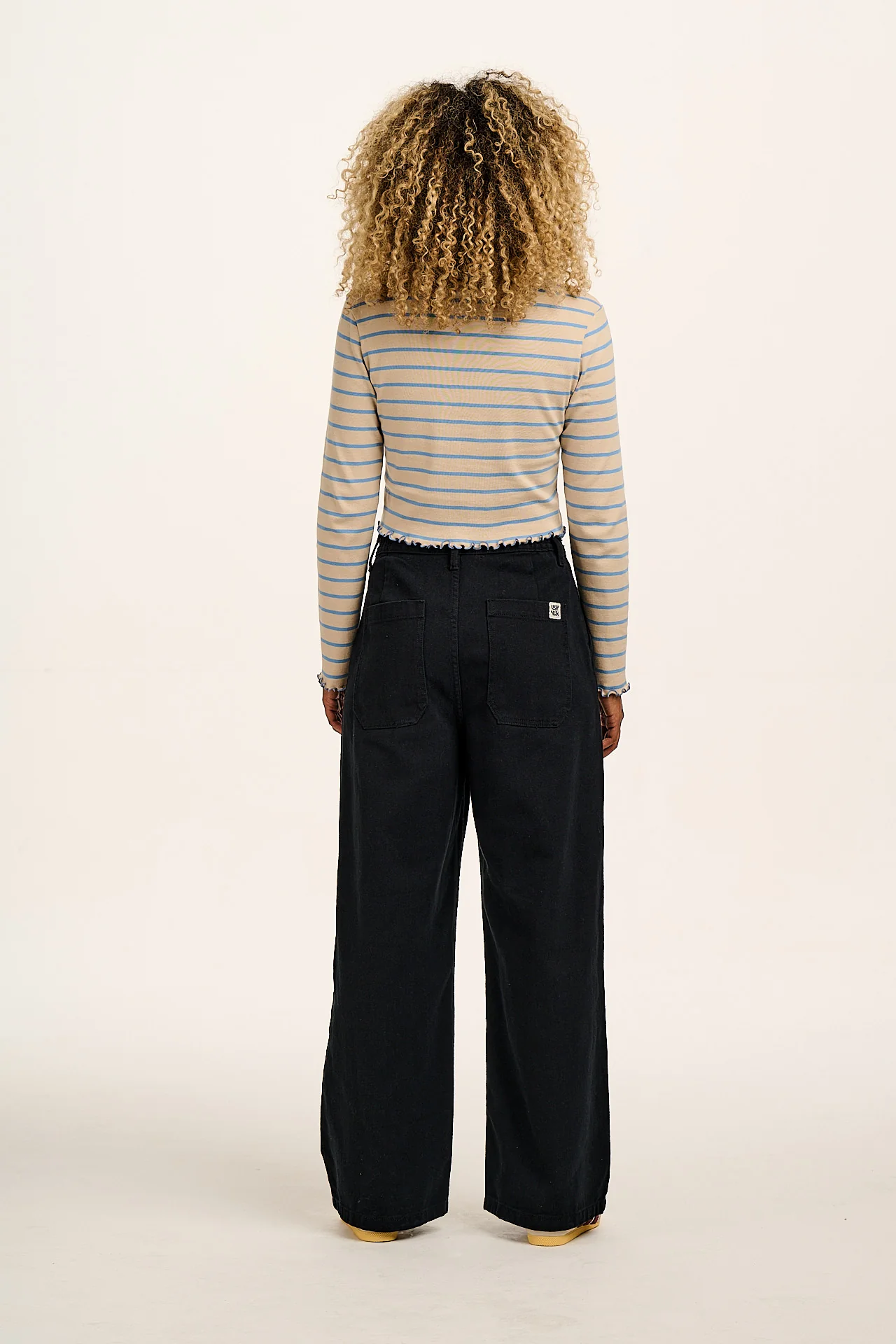 Cole - Wide Leg Denim Jeans in Black