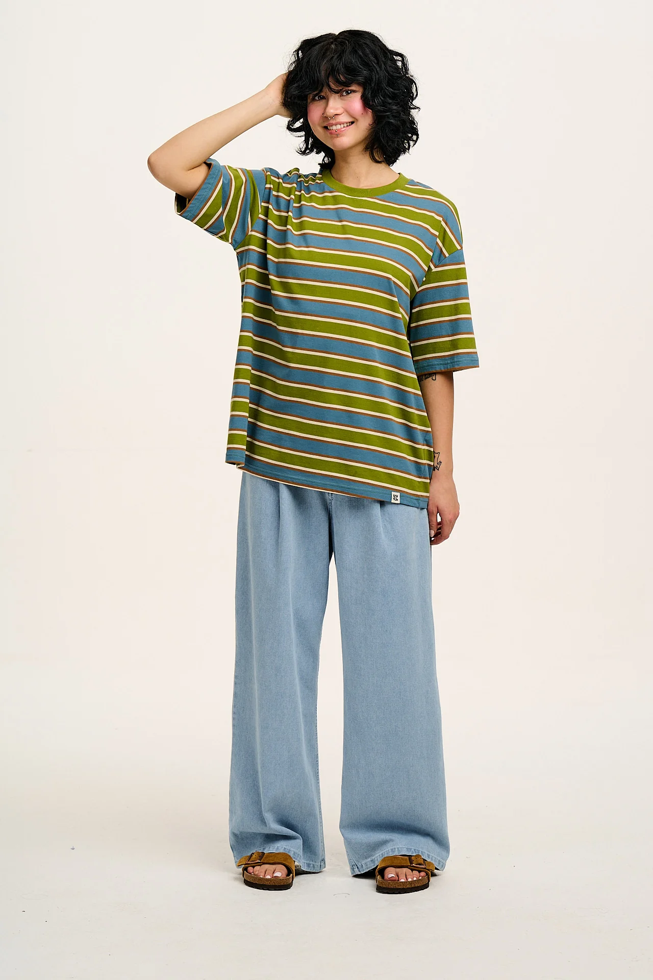 Cole - Wide Leg Denim Jeans in Light Wash Blue