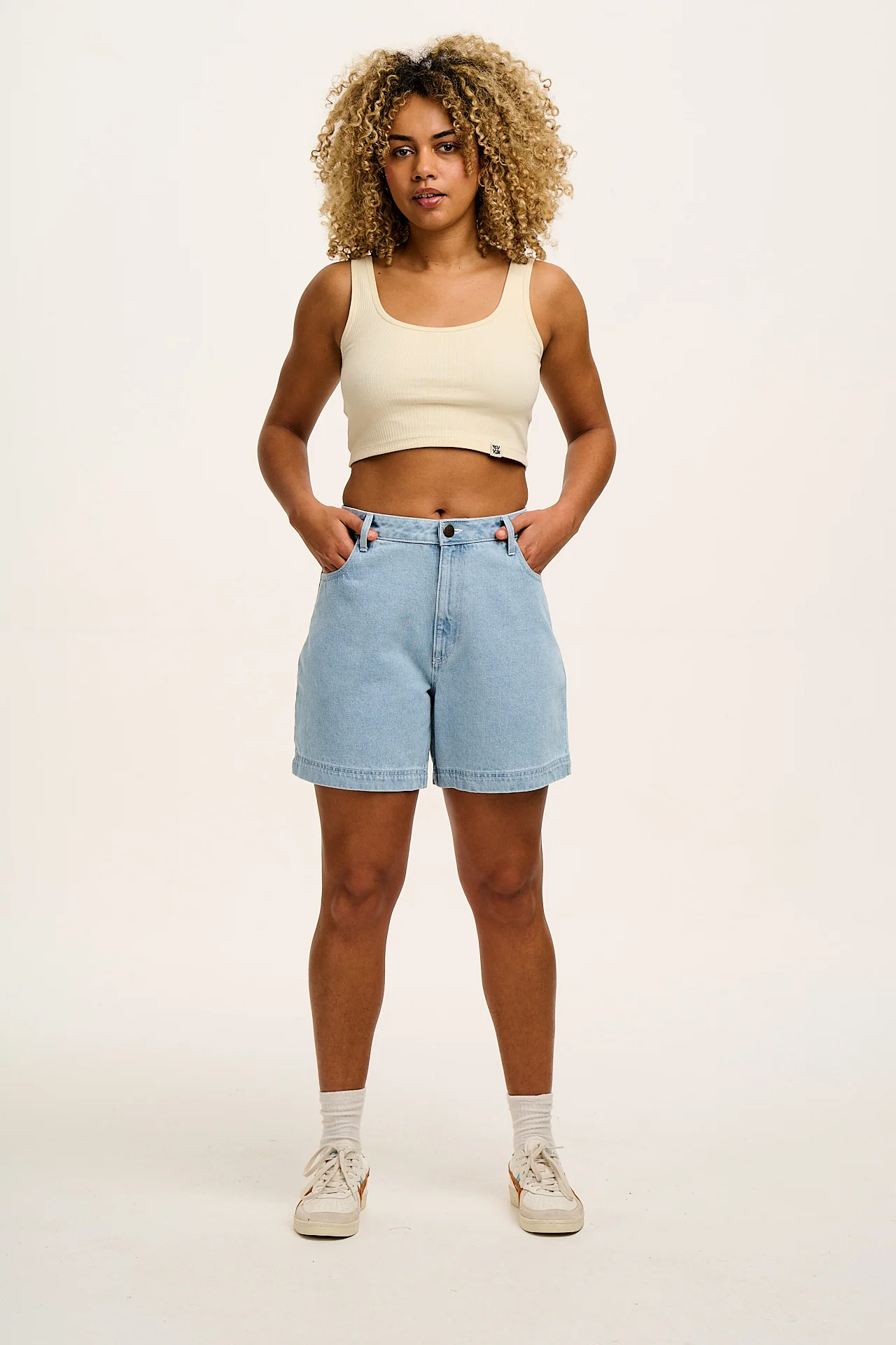 Lexi - High Waist Denim Shorts in Light Wash Blue