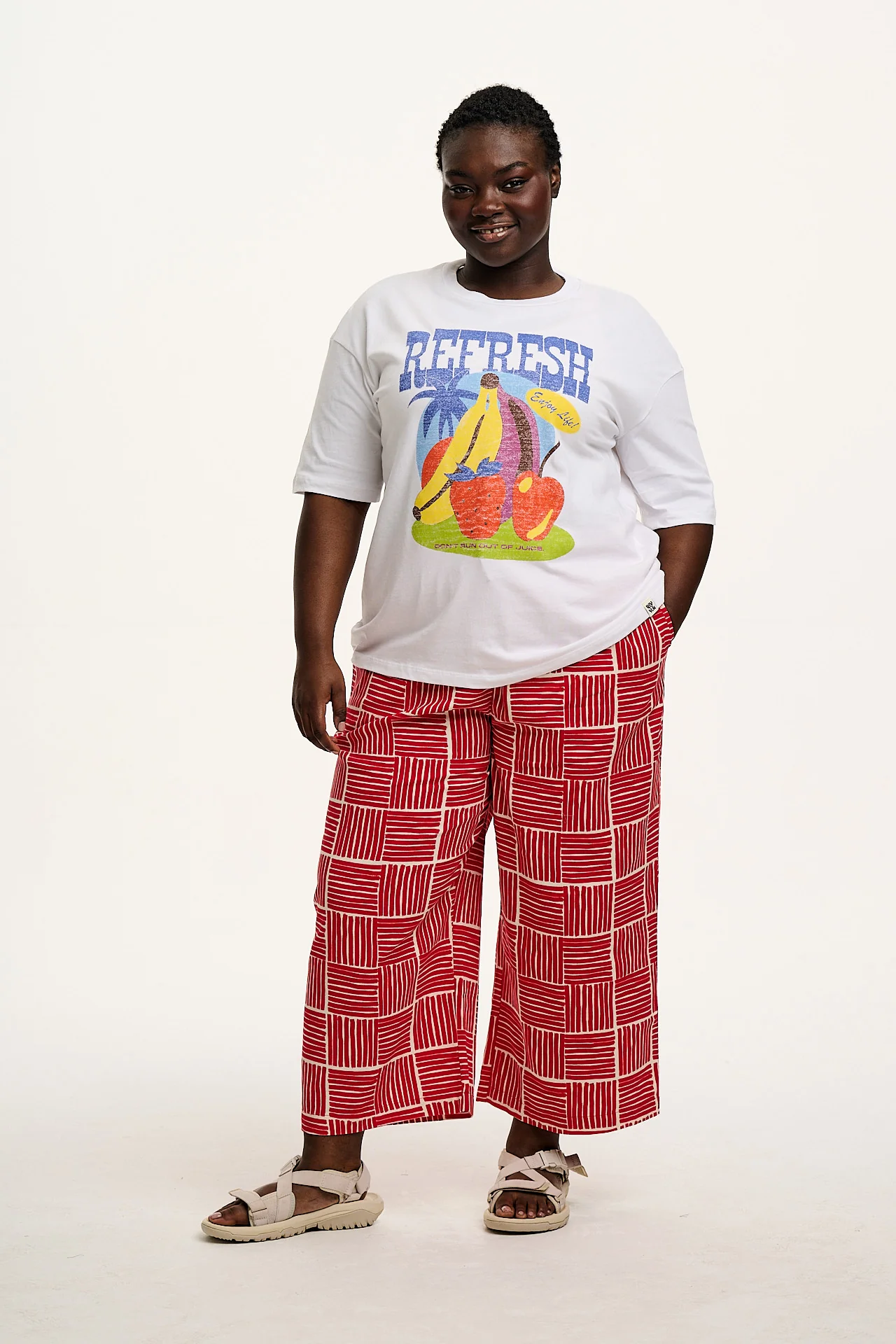 Chuck - Wide Leg Cotton Trousers in Red Geo Print
