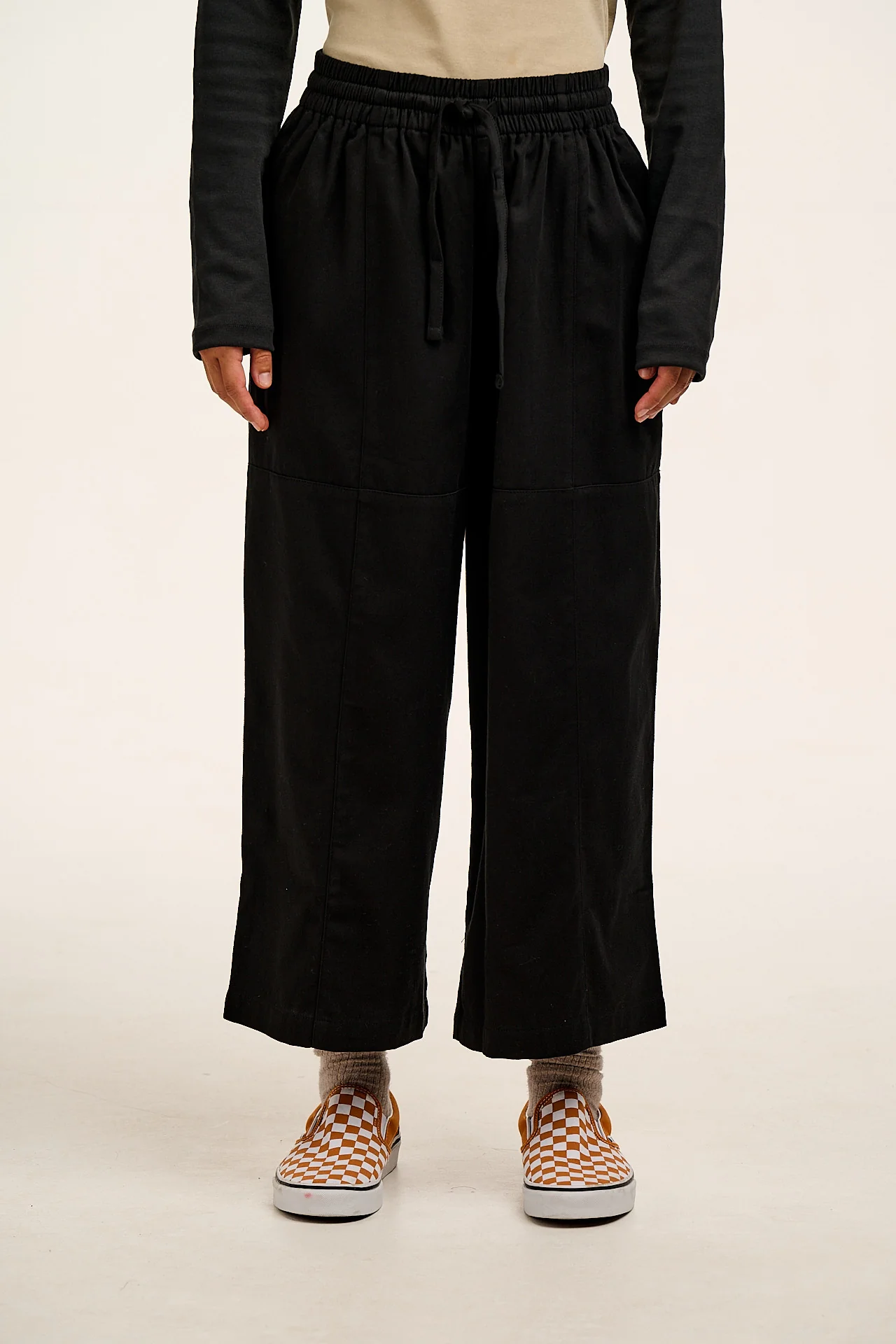 Chuck - Wide Leg Cotton Trousers in Black