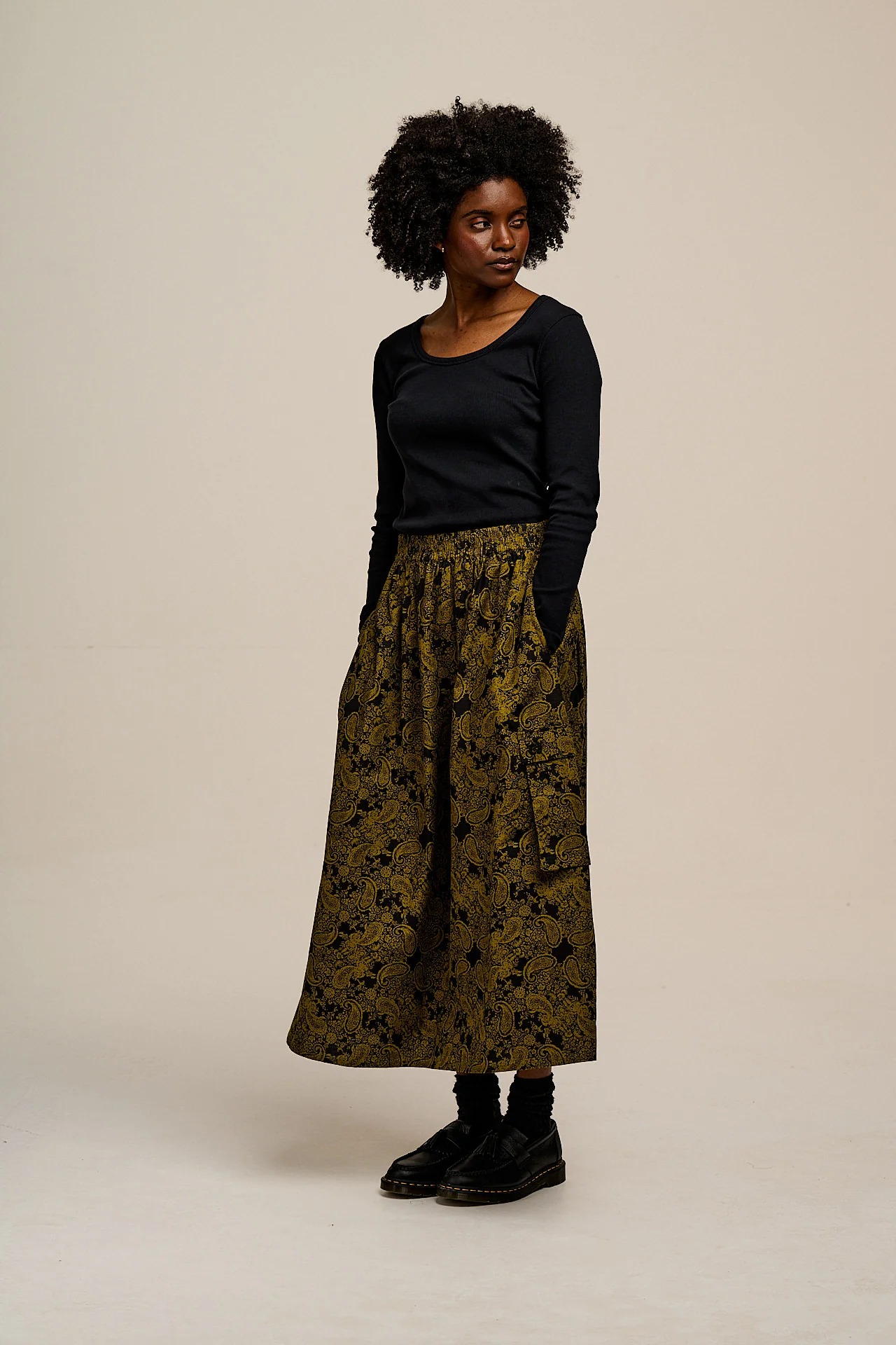 Dakota - Midi Skirt in Grunge Green Paisley Print