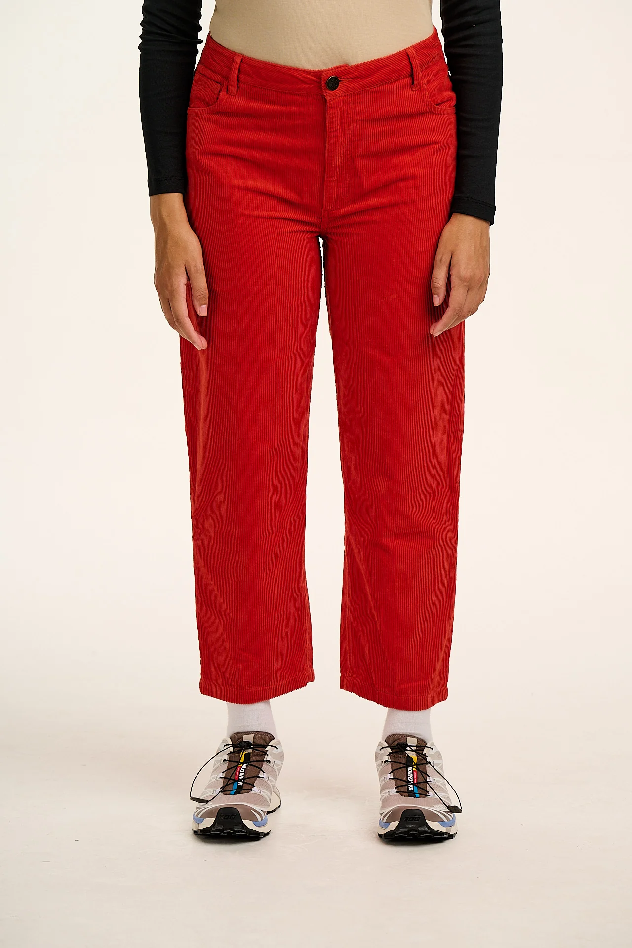 Drew - Straight Leg Corduroy Trousers in Red