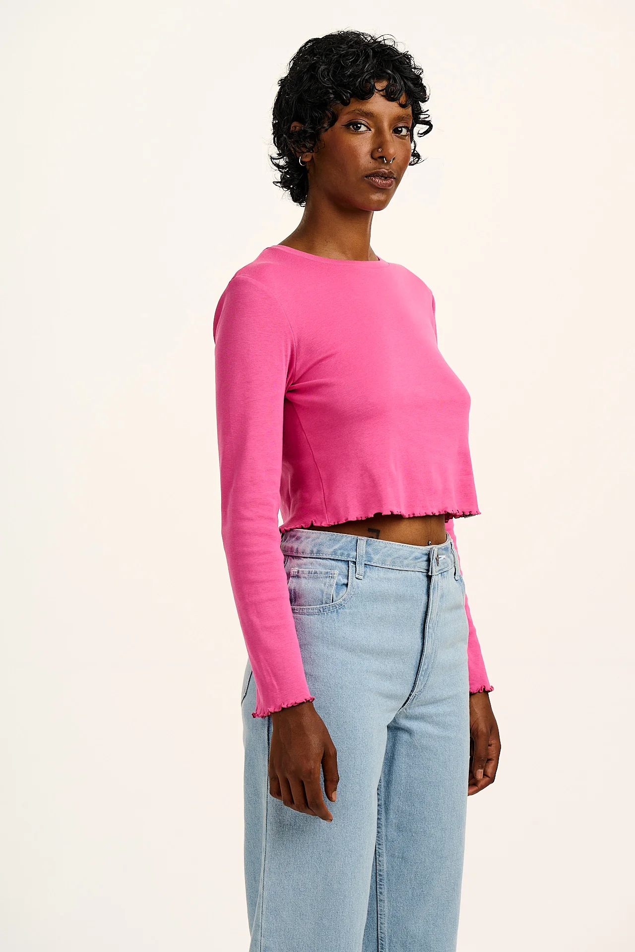 Hansel - Long Sleeve Cotton Crop Top in Mulberry Pink