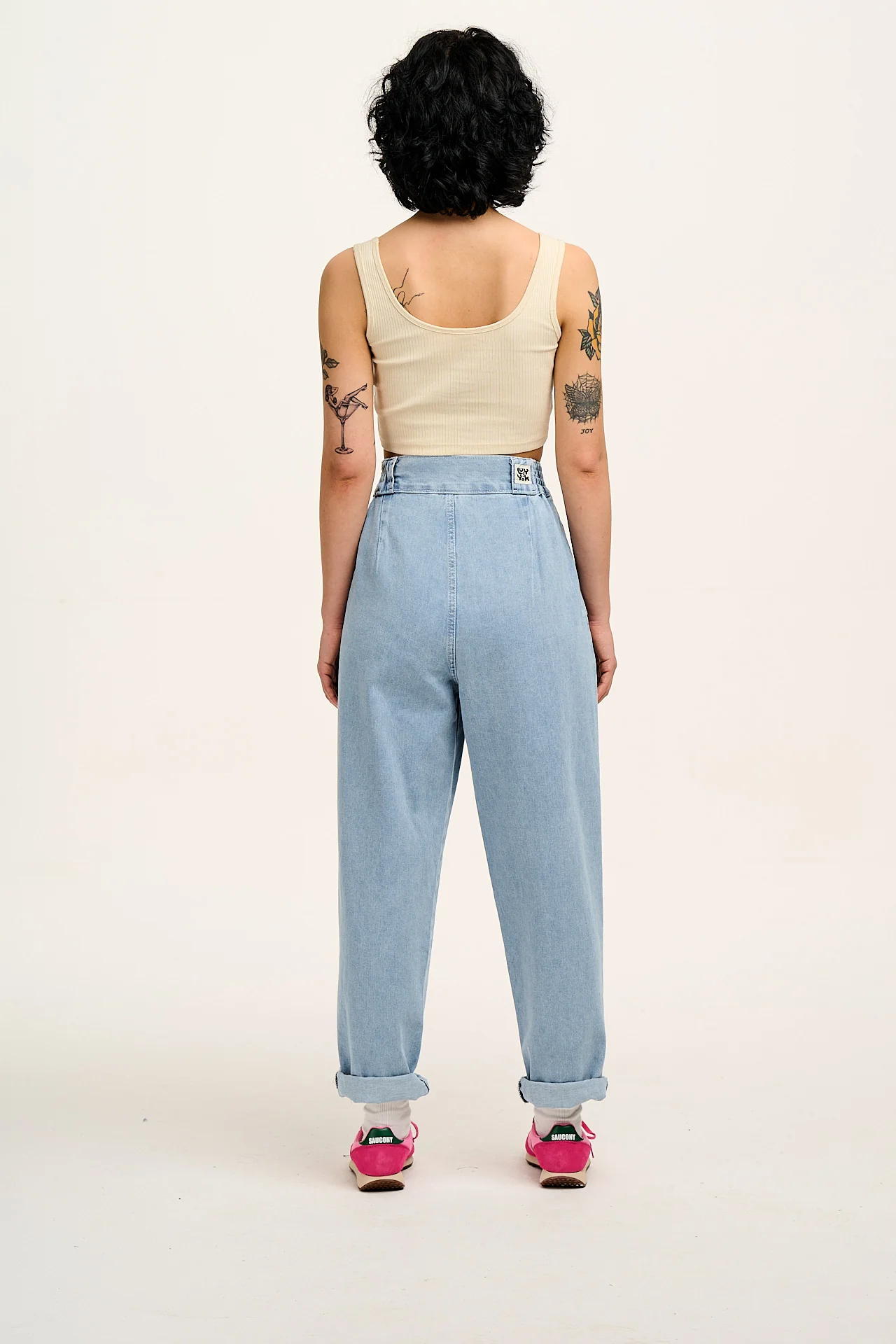 Addison - Denim Jeans in Light Wash Blue