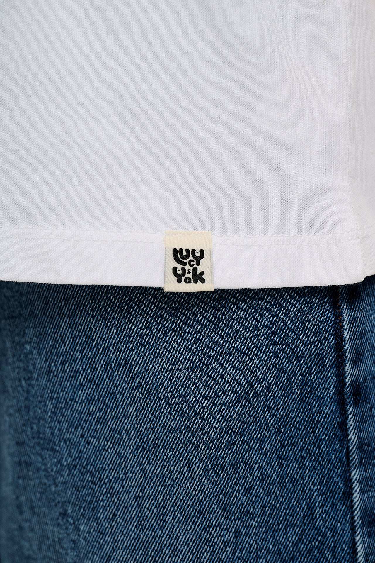 Benny - Oversized Cotton Tee in White Sant Antoni Print