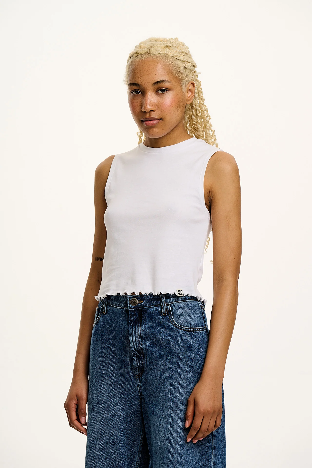 Etta - Sleeveless Cotton Tee in White