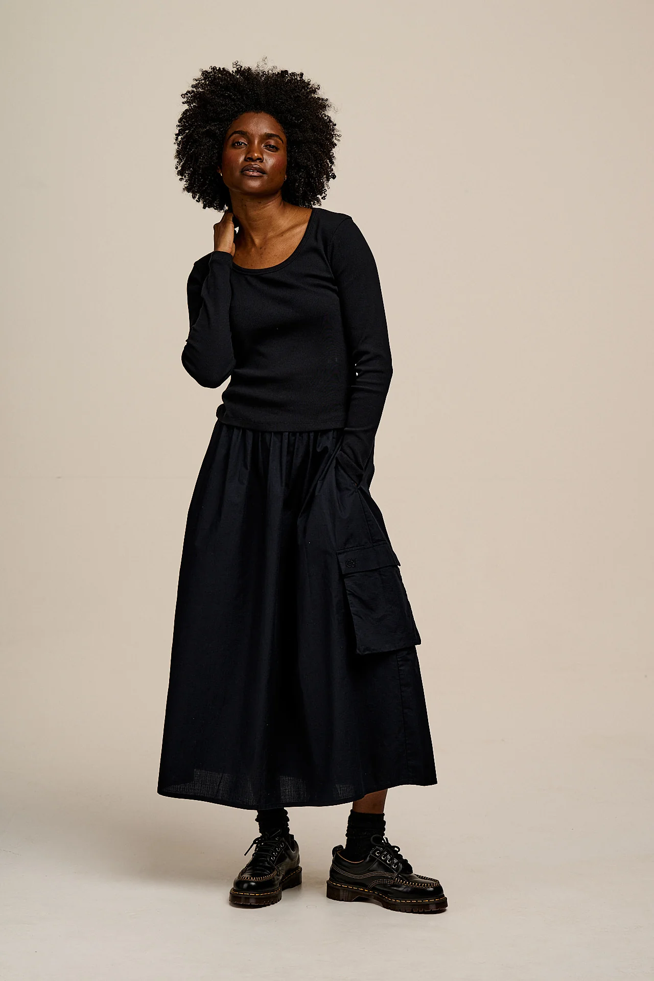 Dakota - Midi Skirt in Black