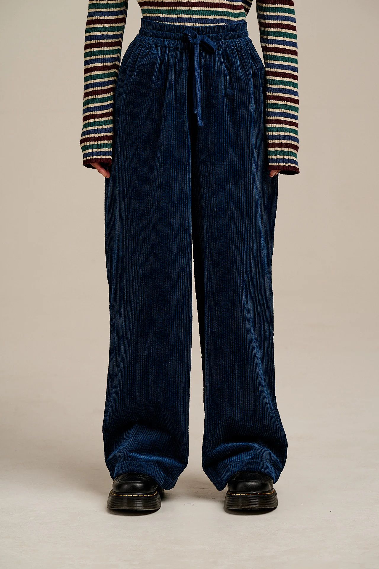 Norris - Wide Leg Corduroy Trousers in Navy