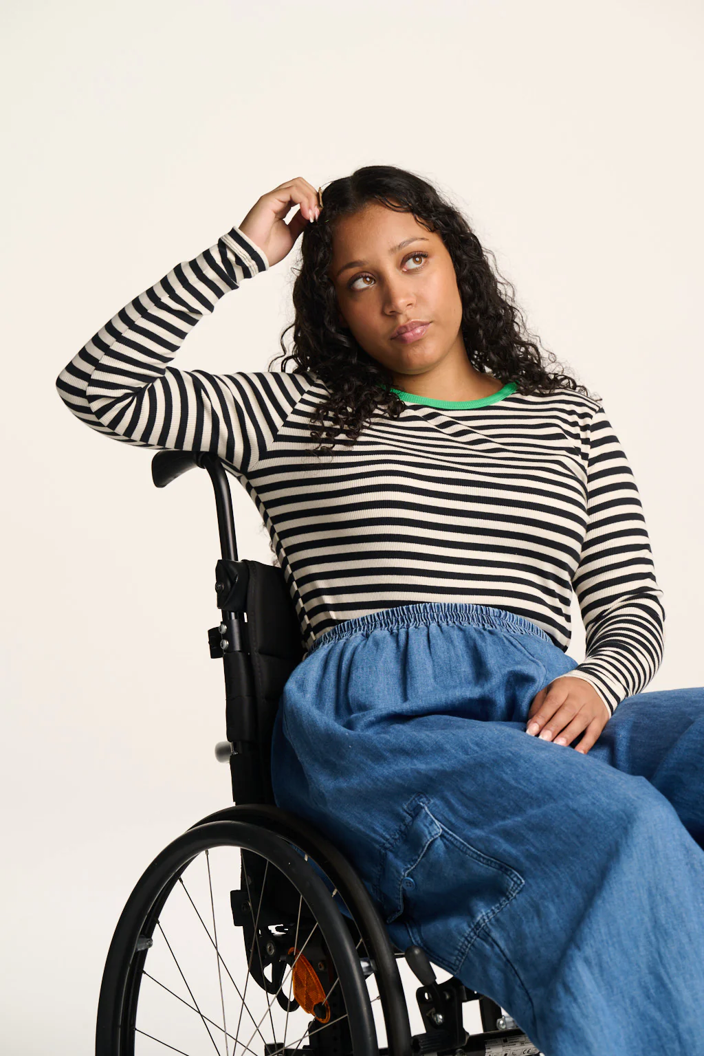 Grayson - Long Sleeve Cotton Tee in Black & White Stripe