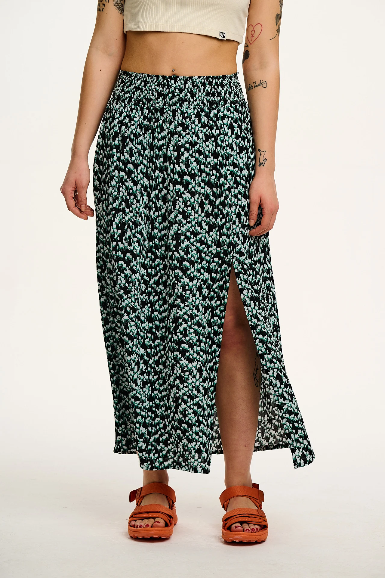 Poppy - Elasticated Waist Skirt in Blue Ditsy Floral Print