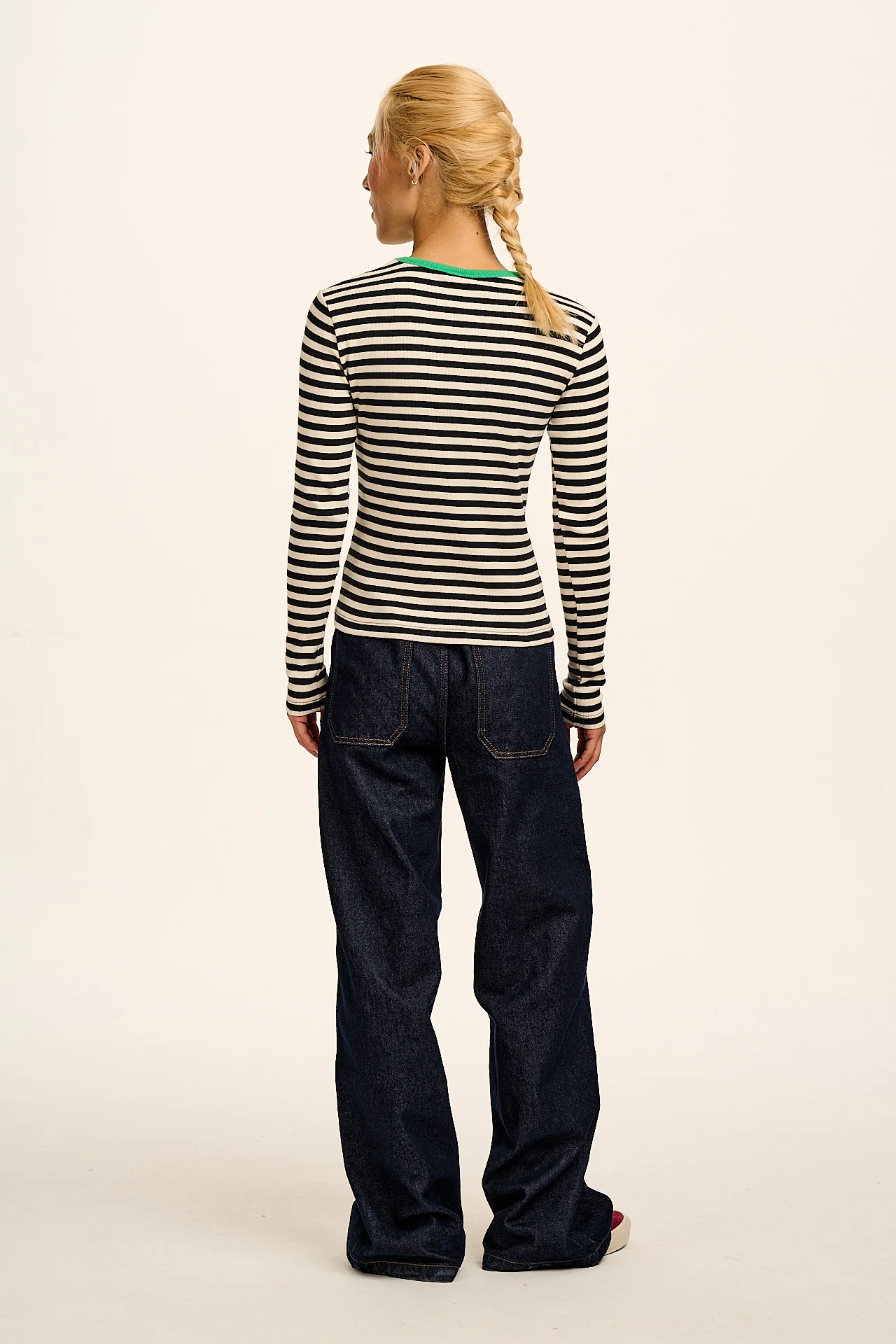 Grayson - Long Sleeve Cotton Tee in Black & White Stripe