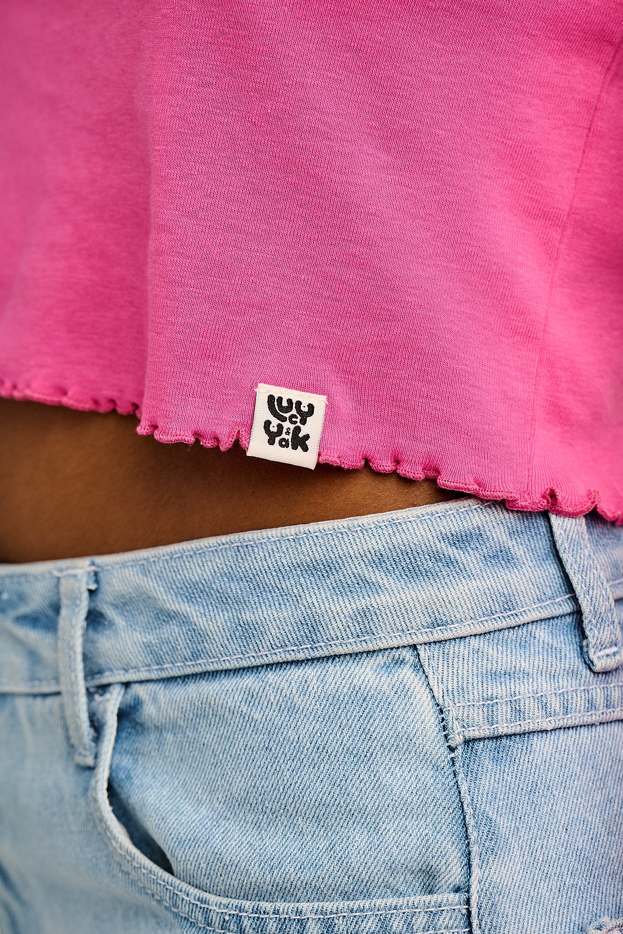 Hansel - Long Sleeve Cotton Crop Top in Mulberry Pink