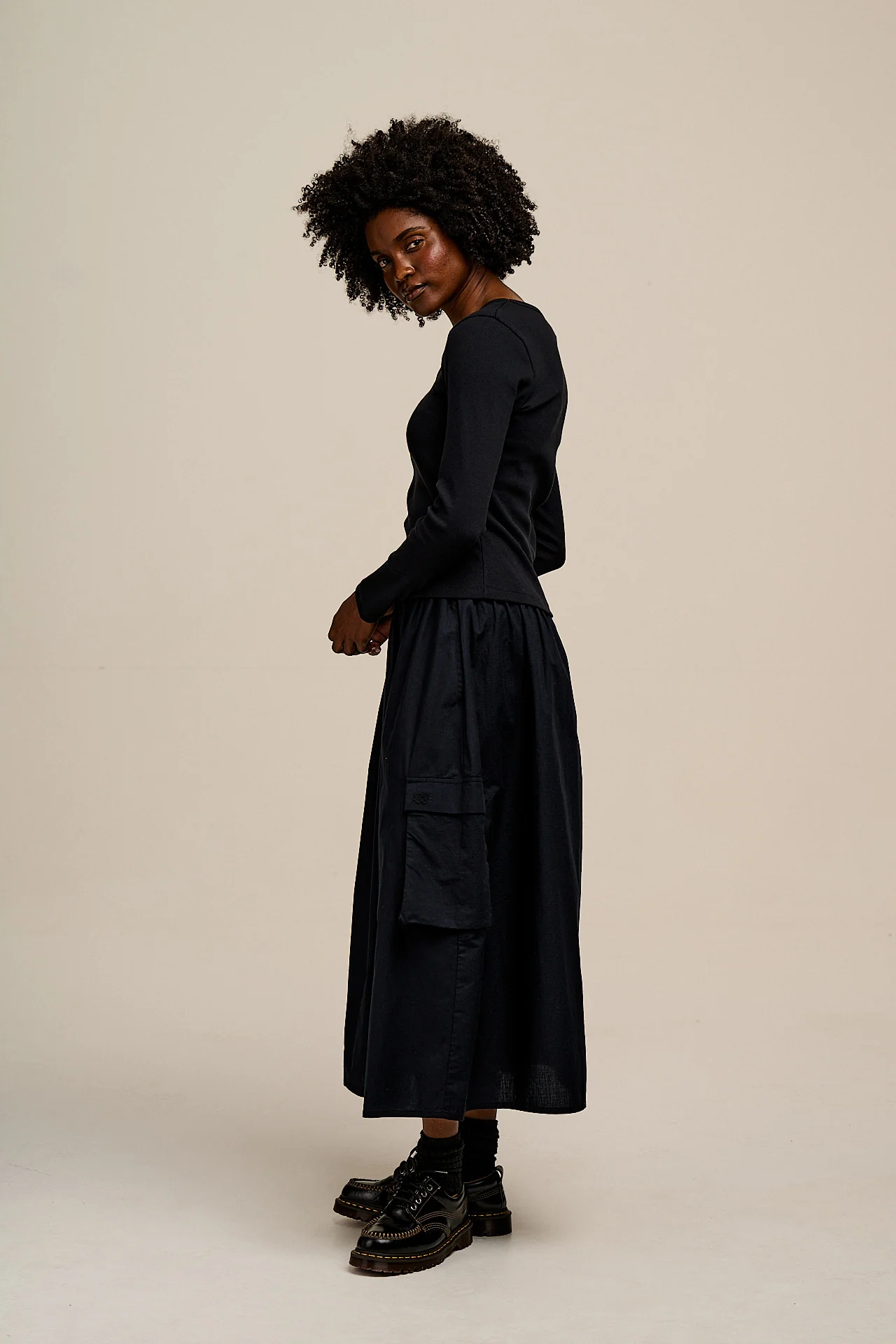 Dakota - Midi Skirt in Black