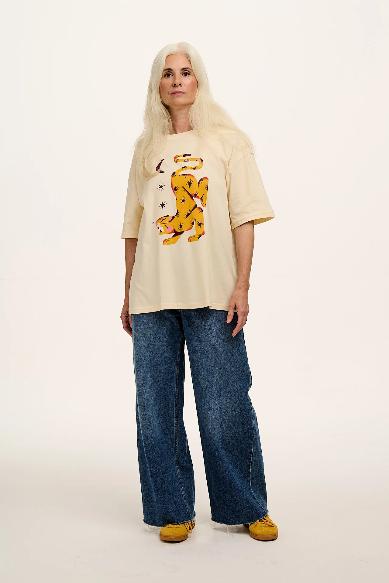 L.E. Benny - Oversized Cotton Tee Artist Print by Hugo Alberto