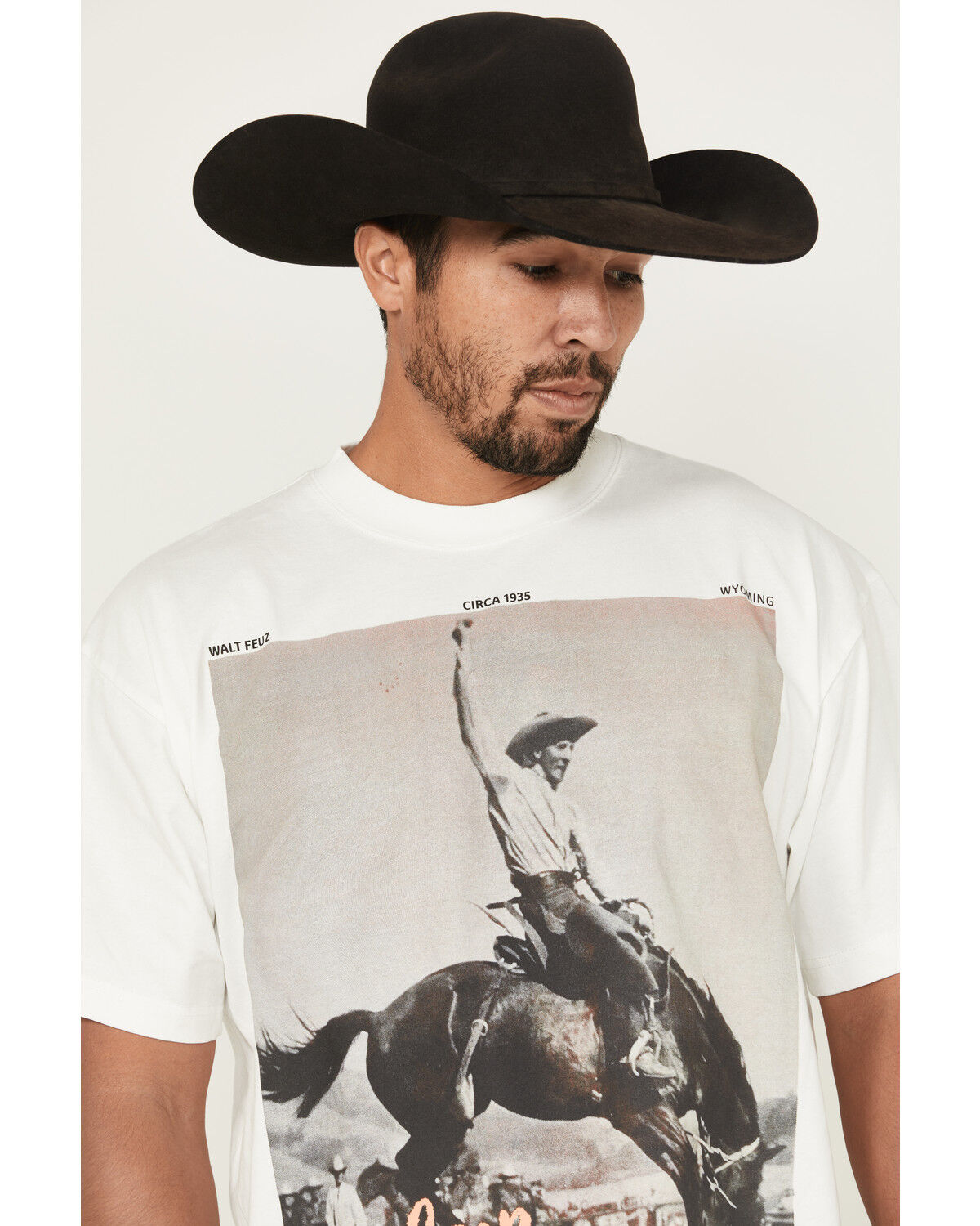 Diamond Cross Ranch Men's Graffiti Short Sleeve Graphic T-Shirt