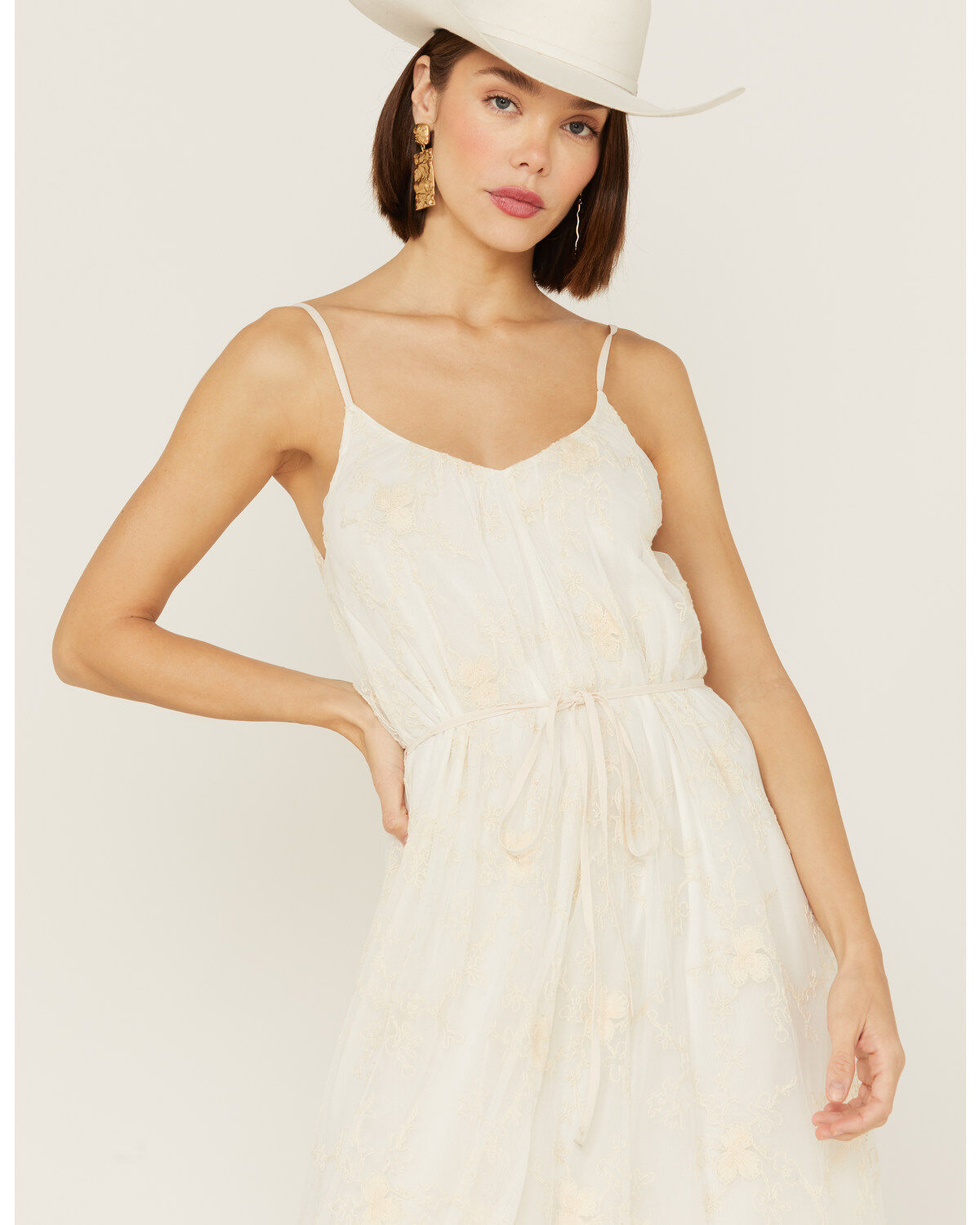 Wishlist Women's Sleeveless Lace Maxi Dress