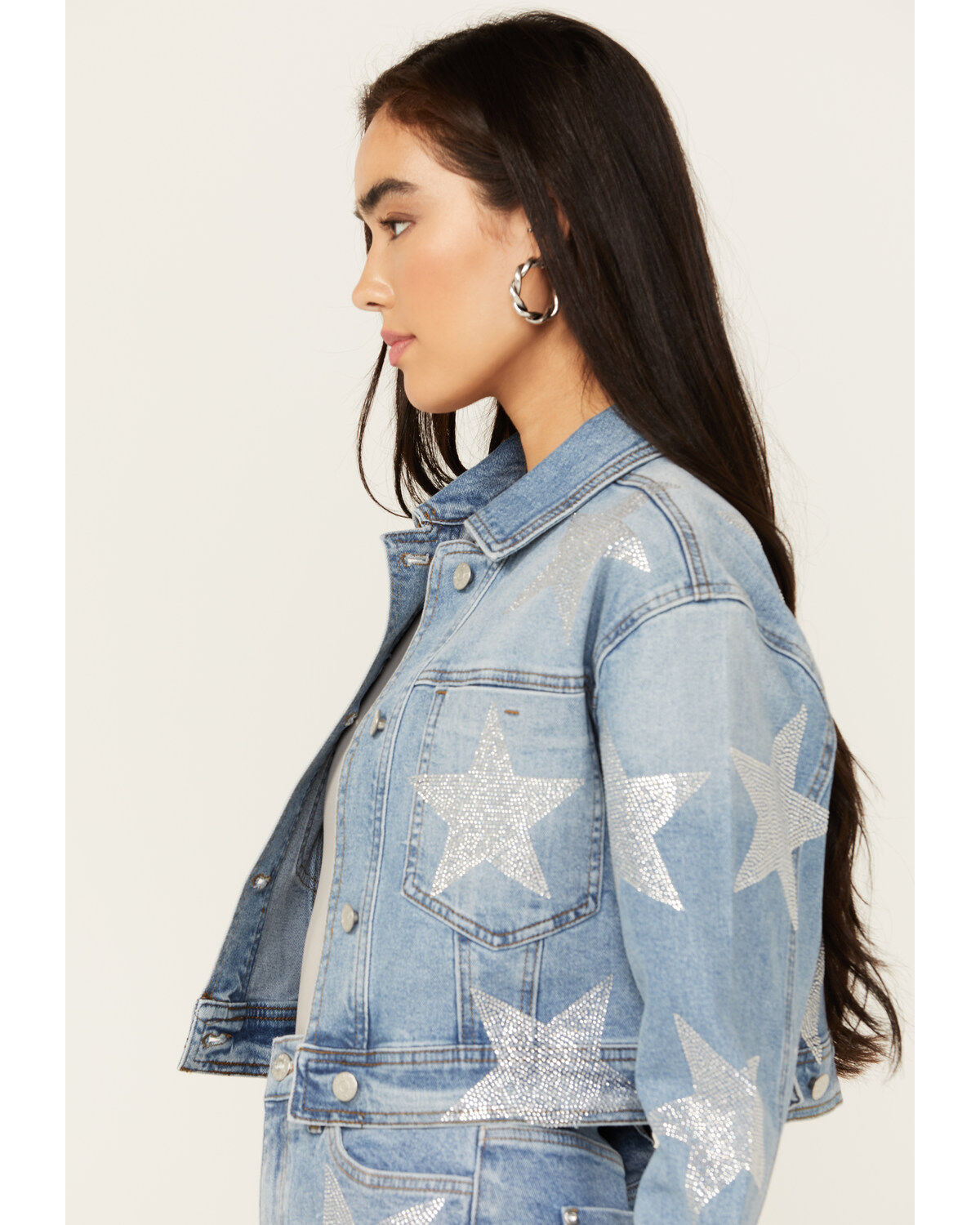 Vibrant Denim Women's Medium Wash Cropped Rhinestone Star Denim Jacket