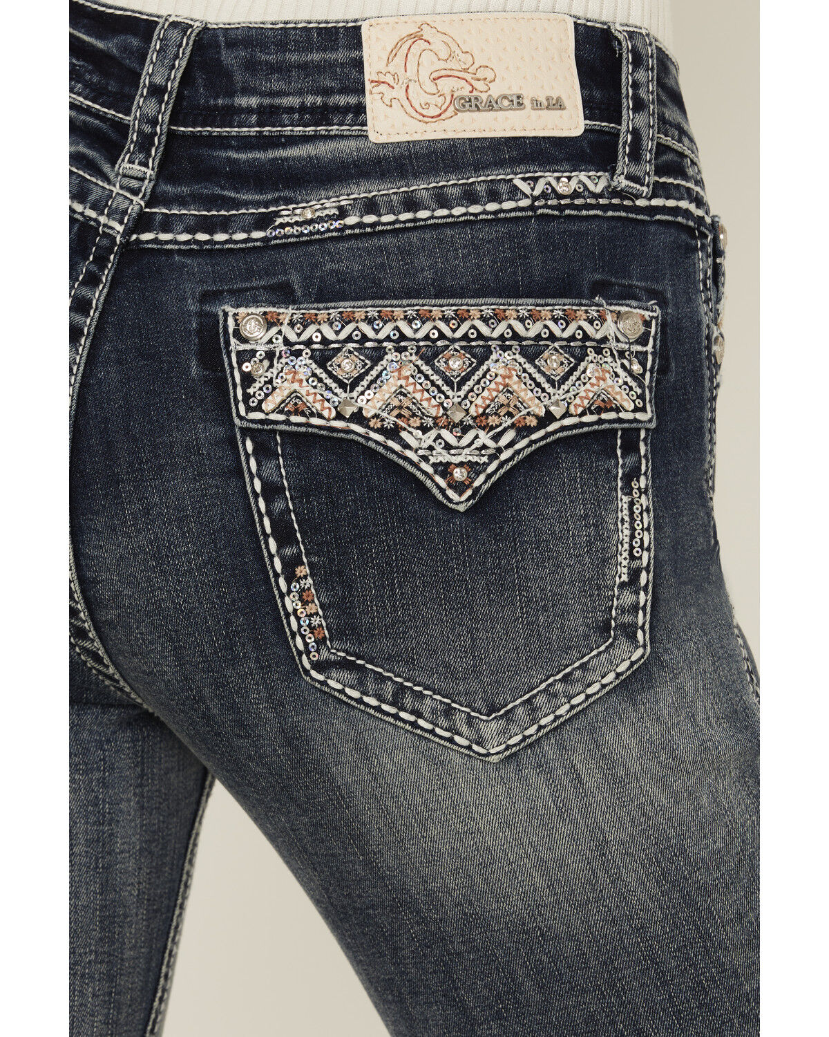 Grace in LA Women's Medium Wash Mid Rise Geo Pocket Bootcut Stretch Denim Jeans