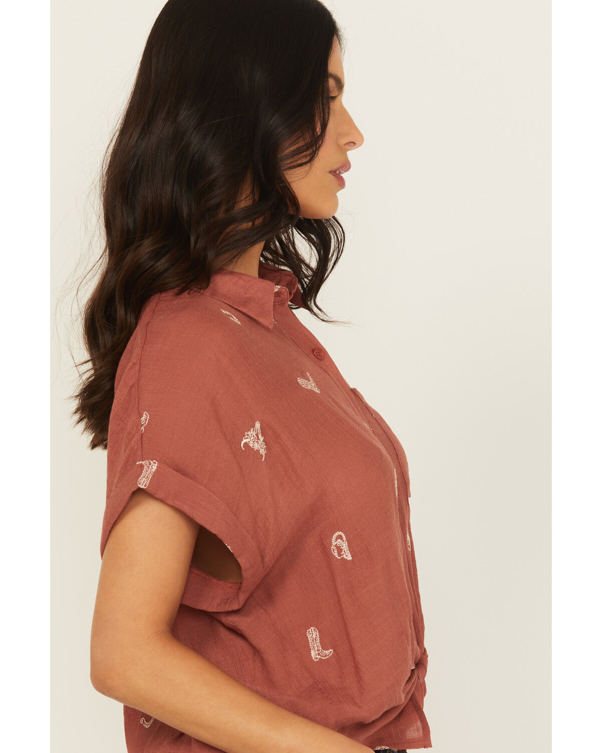 June & Hudson Women's Western Embroidered Short Sleeve Tie-Front Top