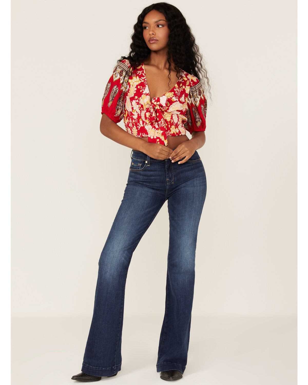 Band of the Free Women's Beautiful Noise Floral Print Crop Top