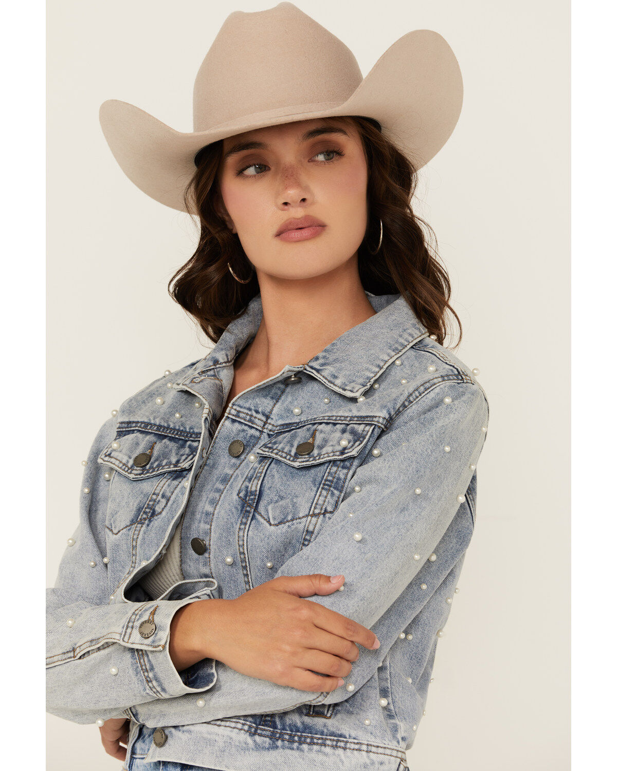 Veveret Women's Pearl Light Wash Denim Jacket