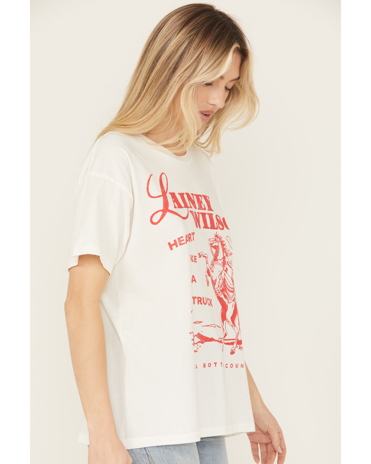 Day Dreamer Women's Lainey Wilson Horse Short Sleeve Graphic Tee