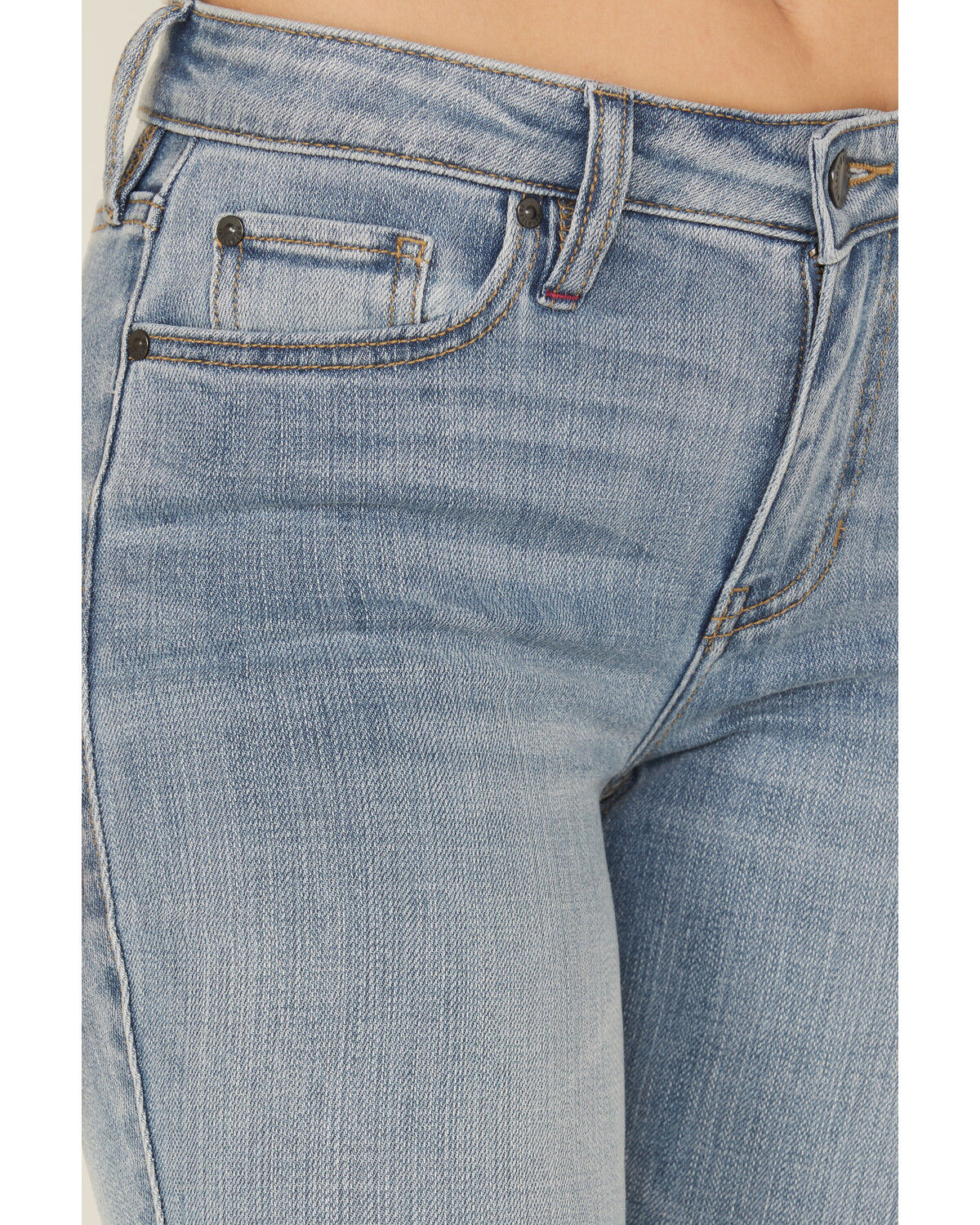 Idyllwind Women's Arden Light Wash Rebel Mid Rise Bootcut Super Stretch Denim Jeans