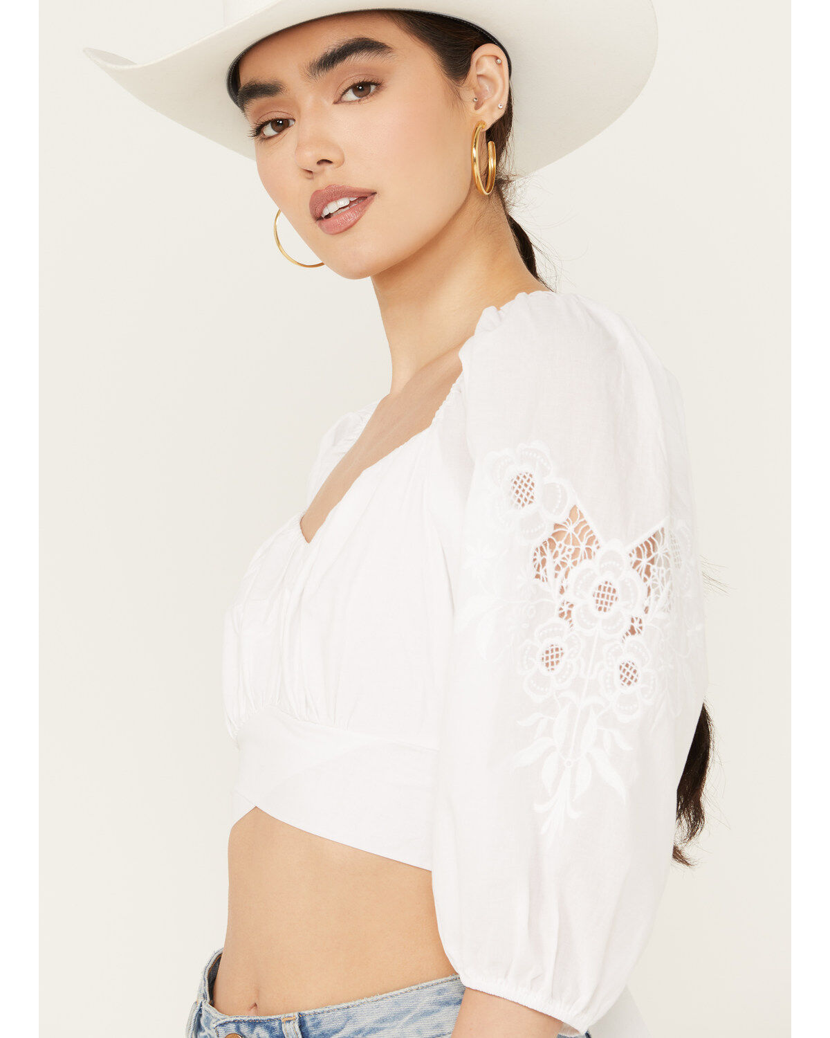 Beyond The Radar Women's Cut Out Sleeve Tie Back Top