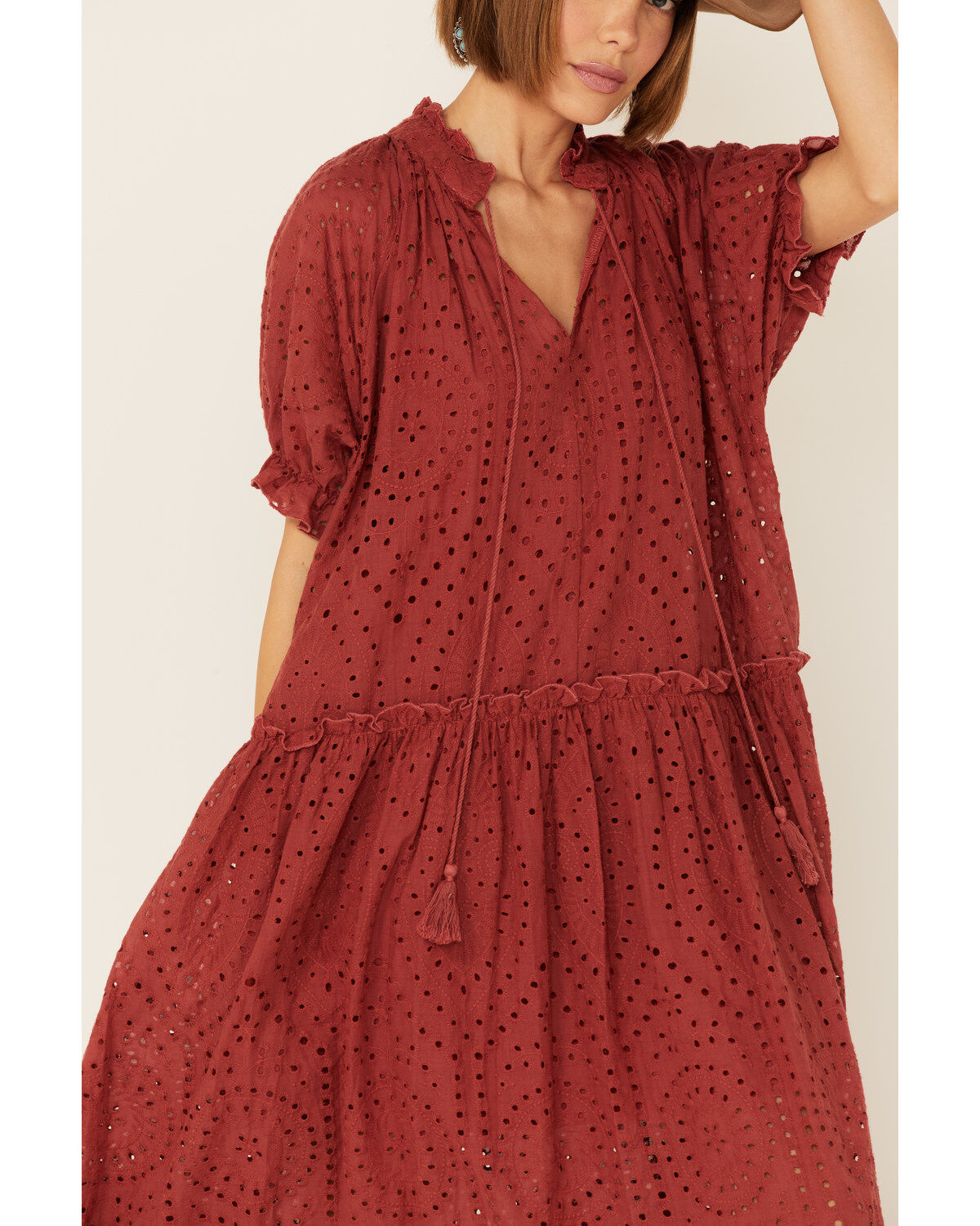 Saints & Hearts Women's Eyelet Lace Midi Dress
