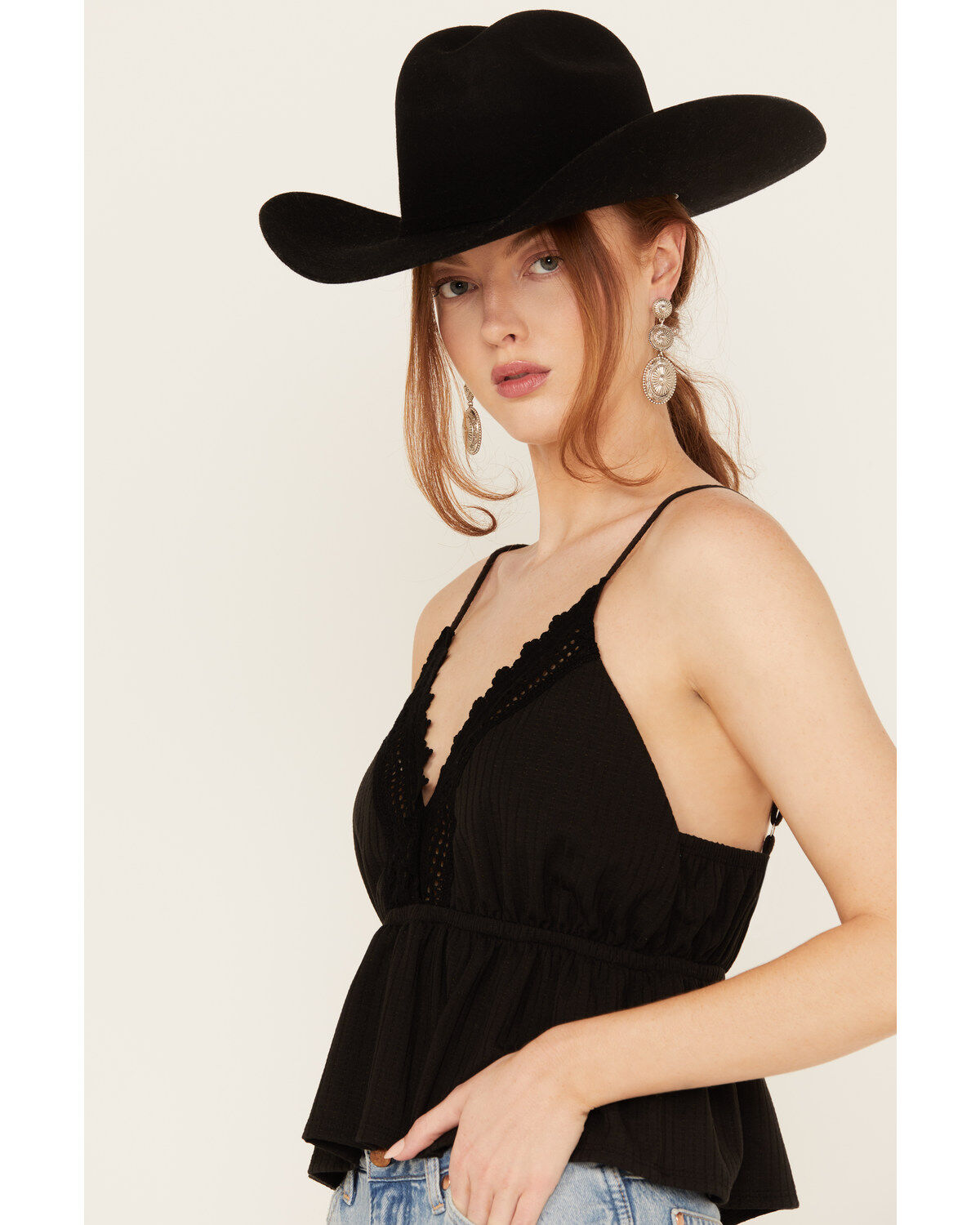 Wild Moss Women's Lace Trim Sleeveless Top