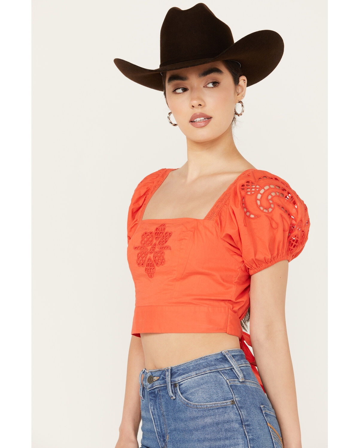 Band of the Free Women's Tie Back Short Sleeve Entrada Top