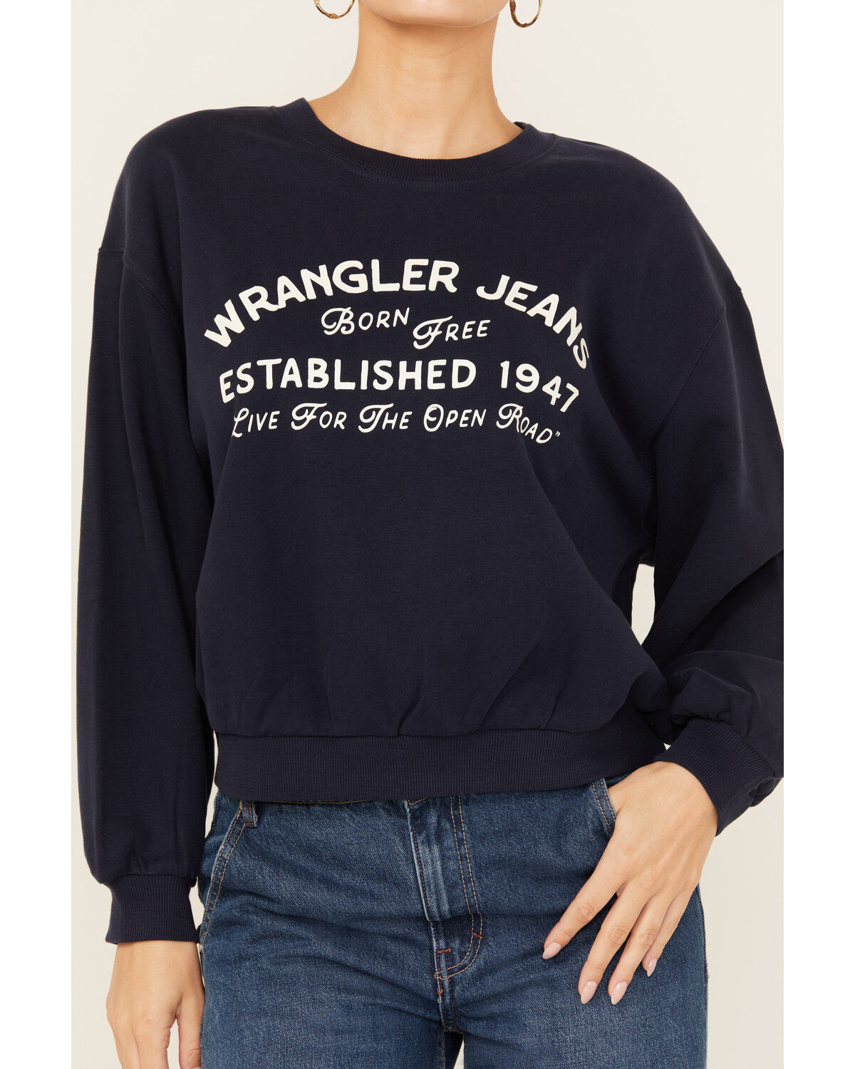 Wrangler Women's Oversized Born Free Modern Crewneck Sweatshirt