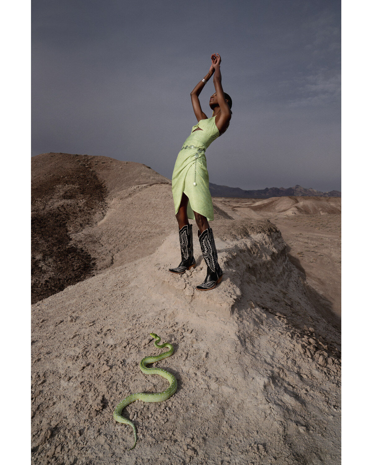 Sadie & Sage Women's Amy Dot Midi Dress