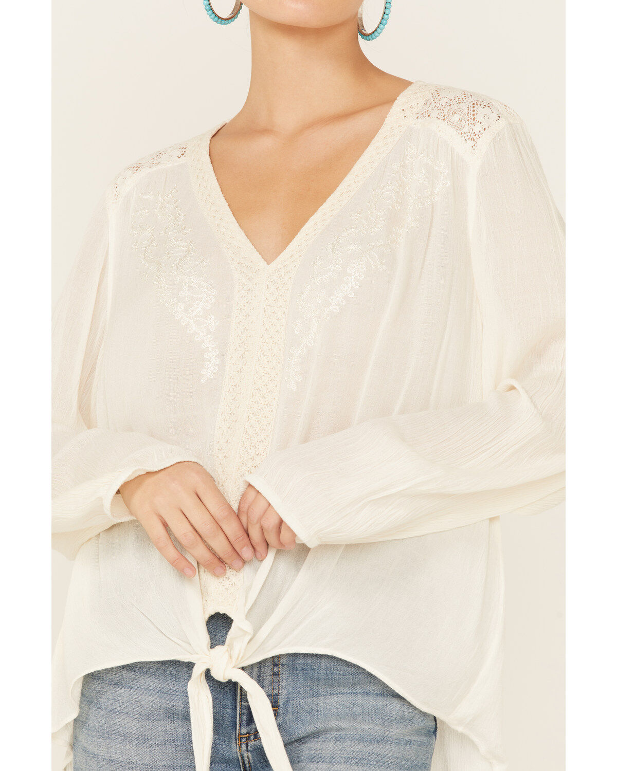 Nostalgia Women's Solid Cream Lace Tie-Front Long Sleeve Top