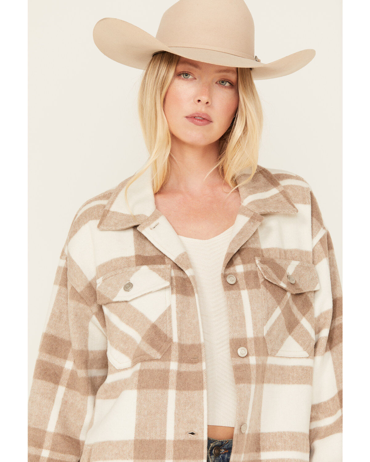 26 International Women's Plaid Print Shacket