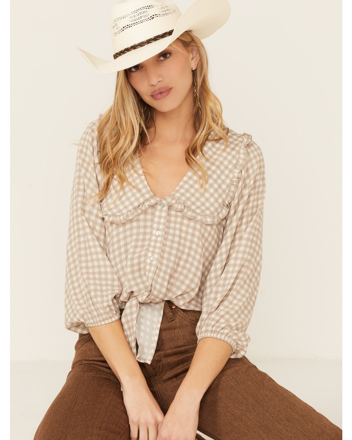 Wild Moss Women's Gray Gingham Large Collar Button Down Shirt