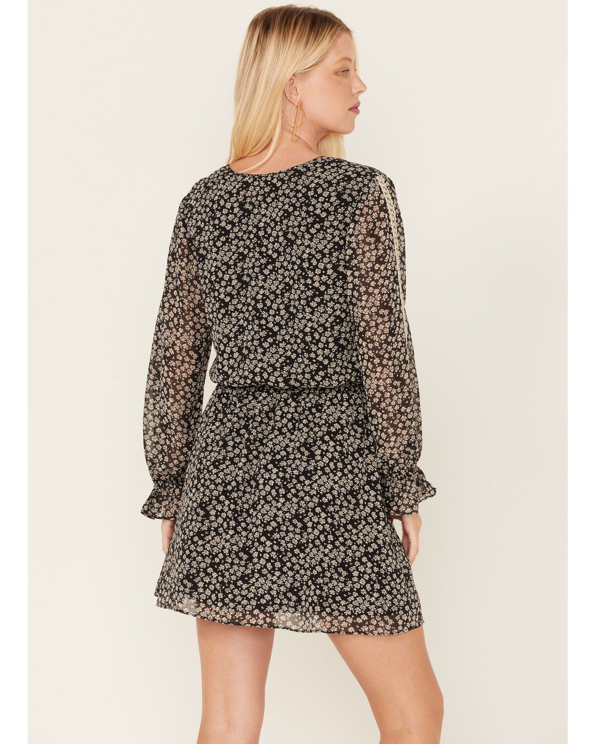 Beyond The Radar Women's Floral Print Long Sleeve Mini Dress