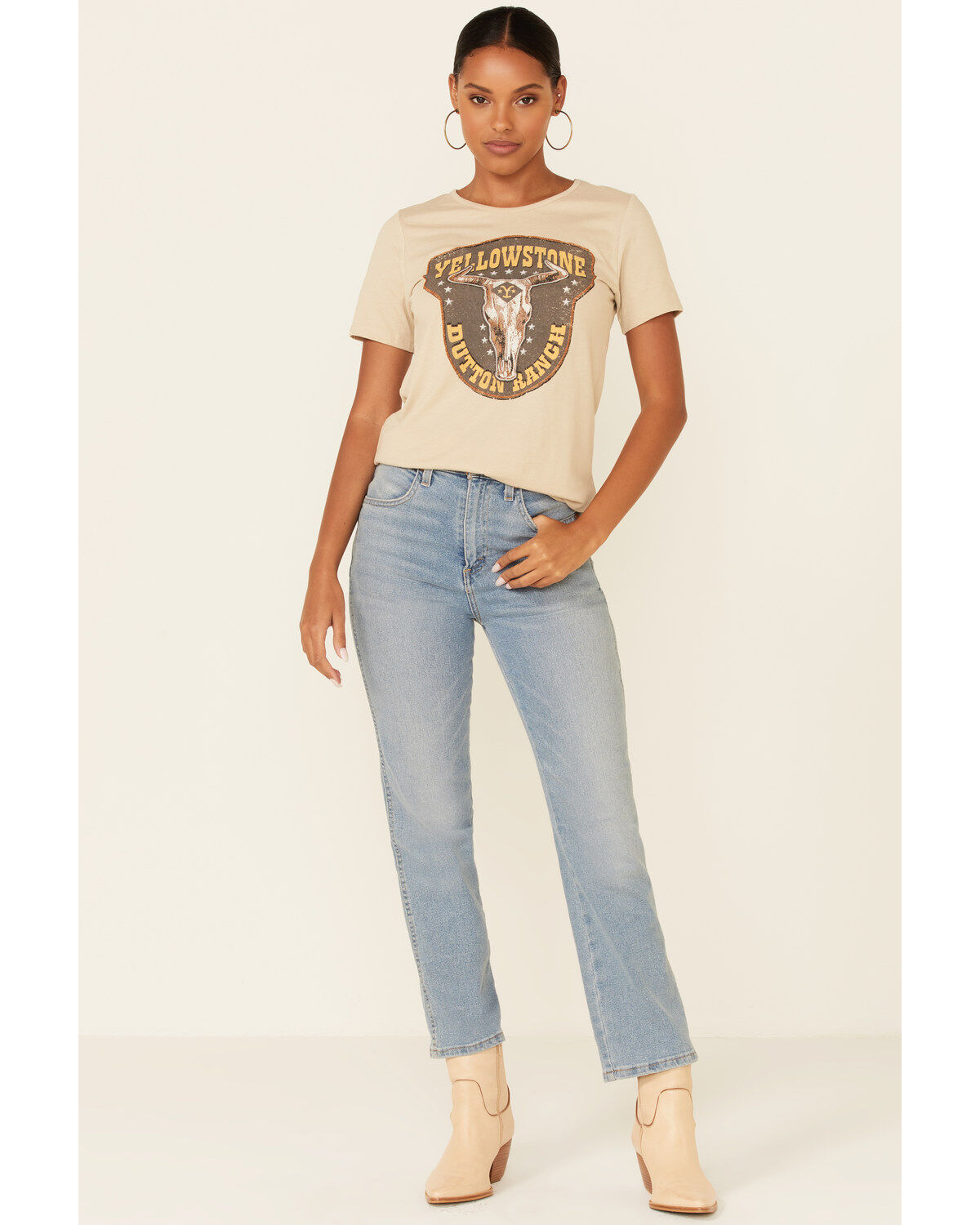 Paramount Network’s Yellowstone Women's Dutton Ranch Steerhead Graphic Short Sleeve Tee