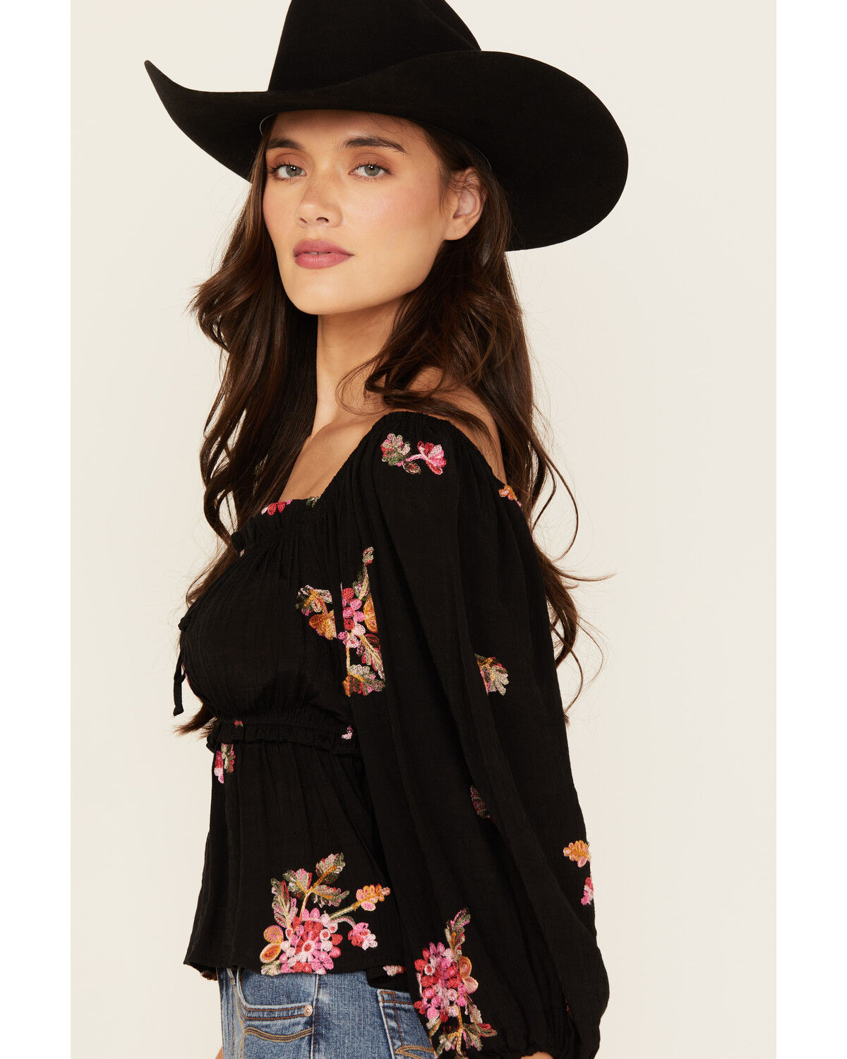 Wild Moss Women's Floral Embroidered 3/4 Sleeve Top