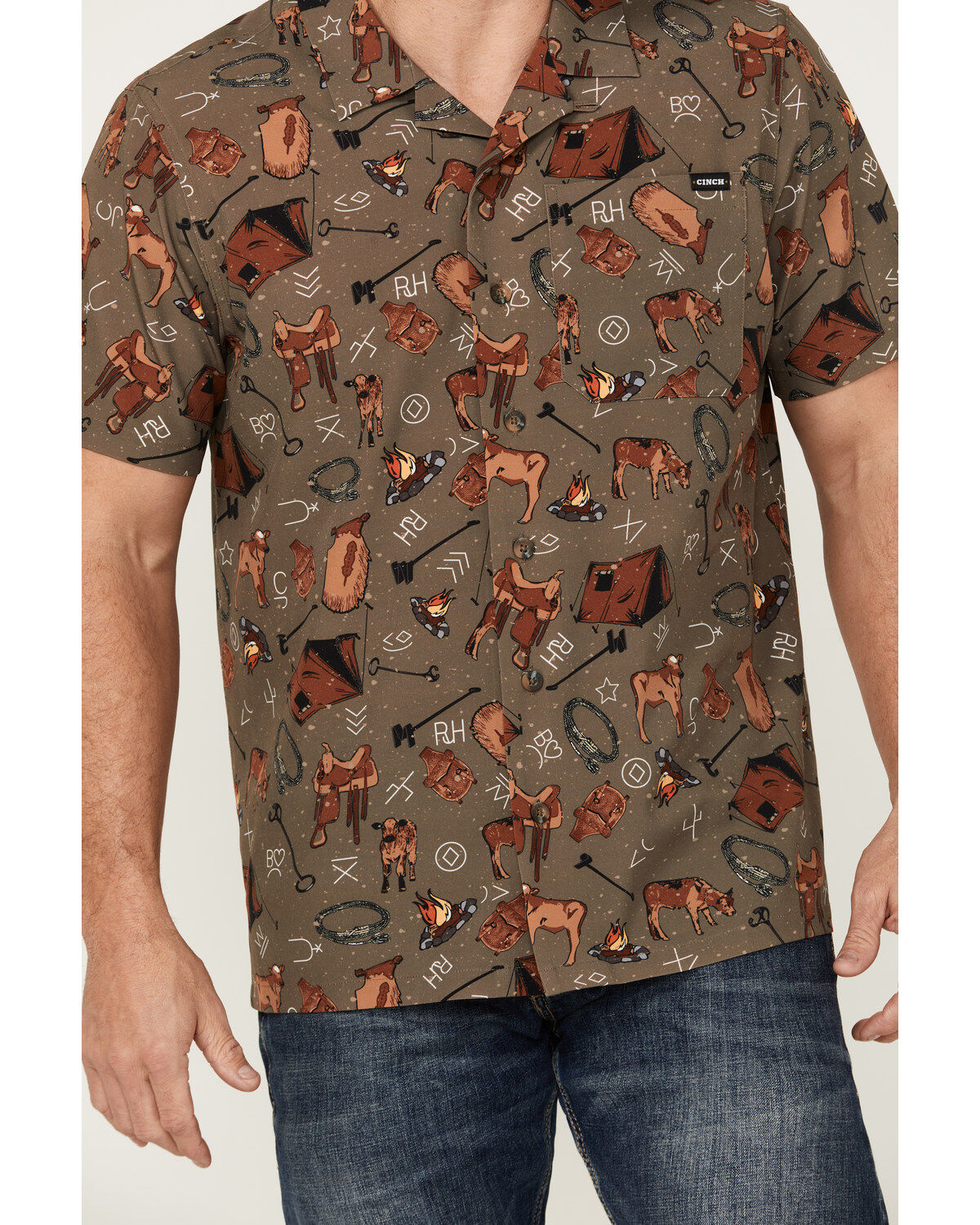 Cinch Men's Camp Conversational Print Short Sleeve Button-Down Performance Stretch Western Shirt