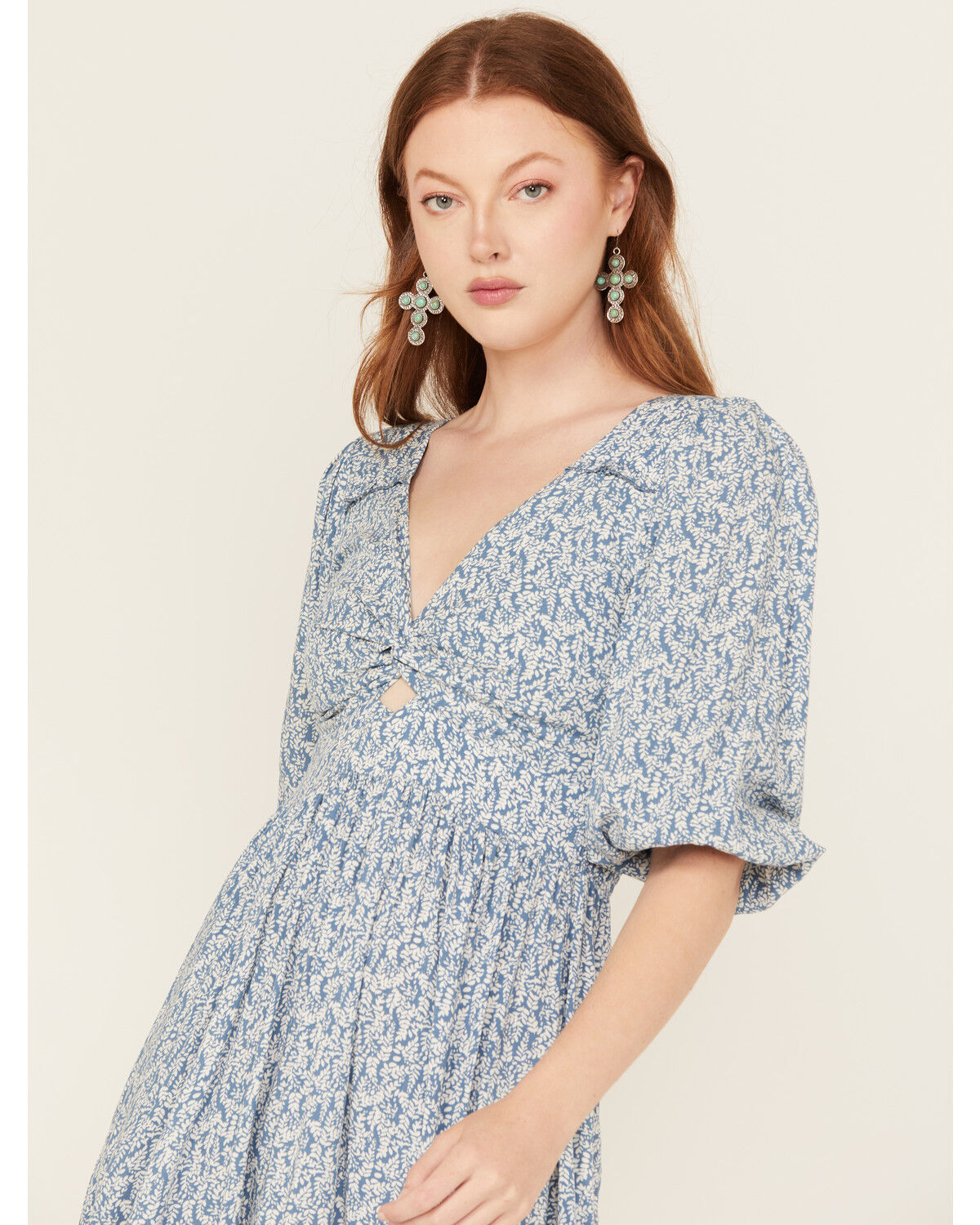 Wild Moss Women's Printed Front Twist Midi Dress