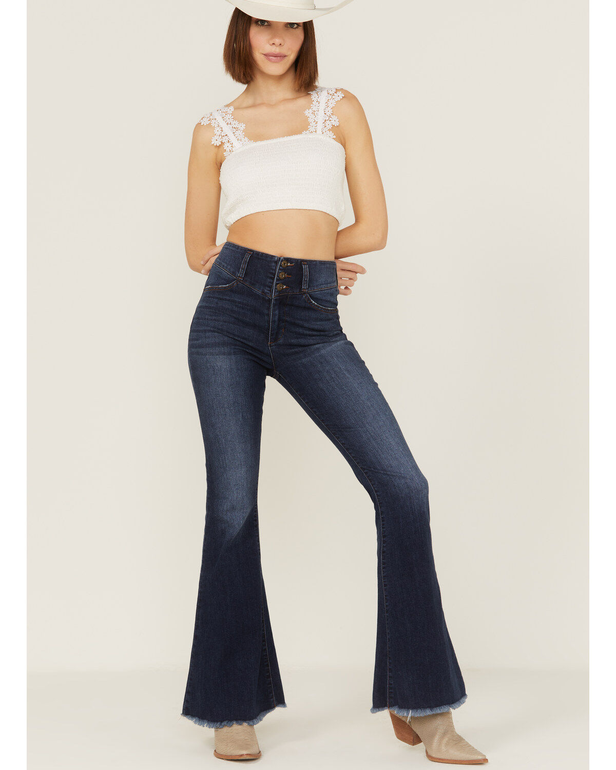 Z&L Women's Costa Solid Smocked Sleeveless Crop Top