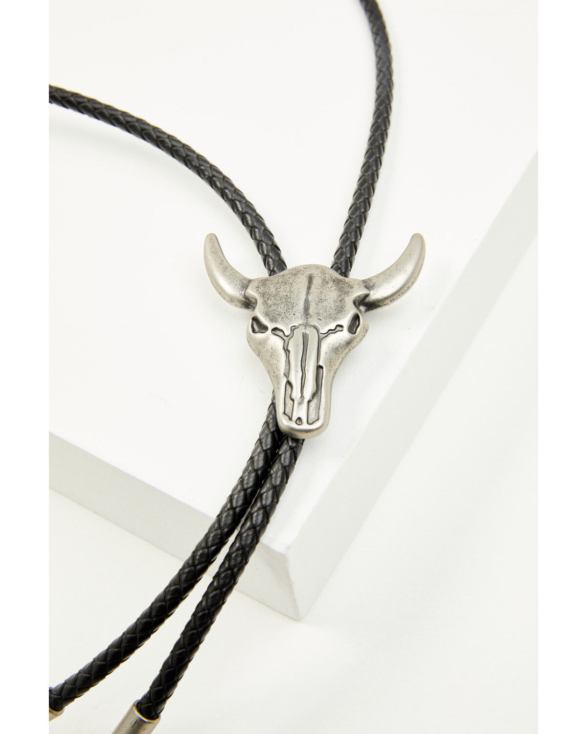 Cody James Men's Austin Antique Silver Steer Head Bolo Tie