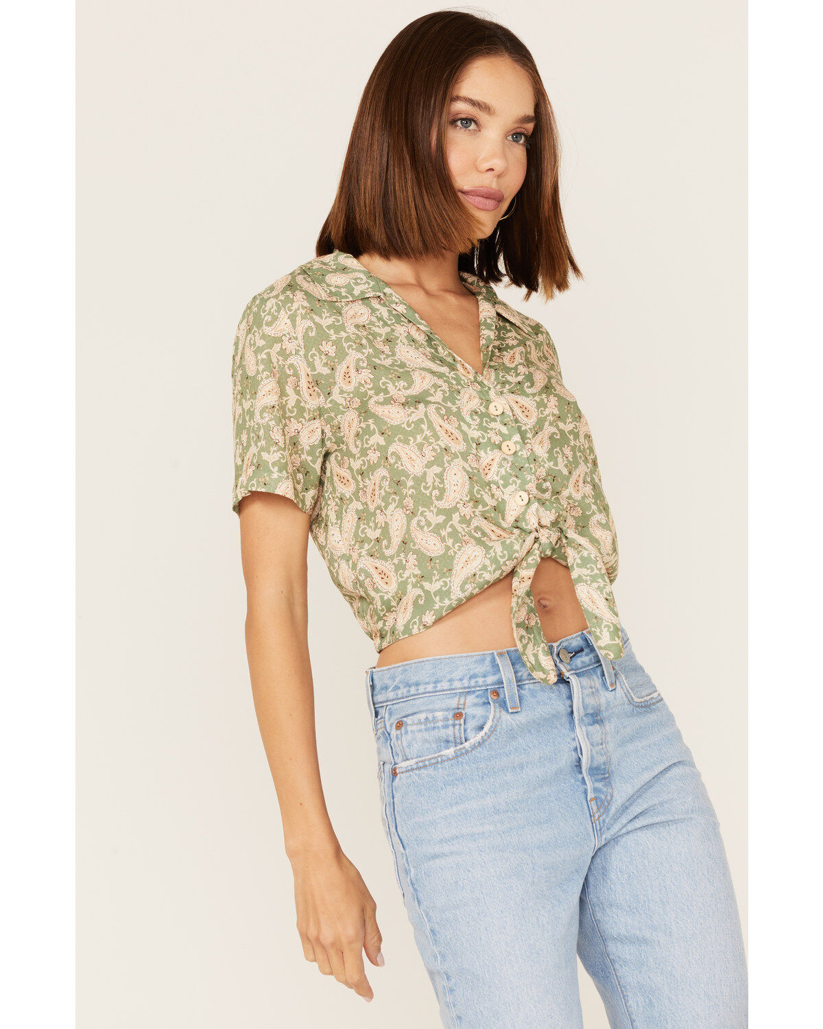 Sadie & Sage Women's Watchin Dreamin Tie Front Short Sleeve Shirt